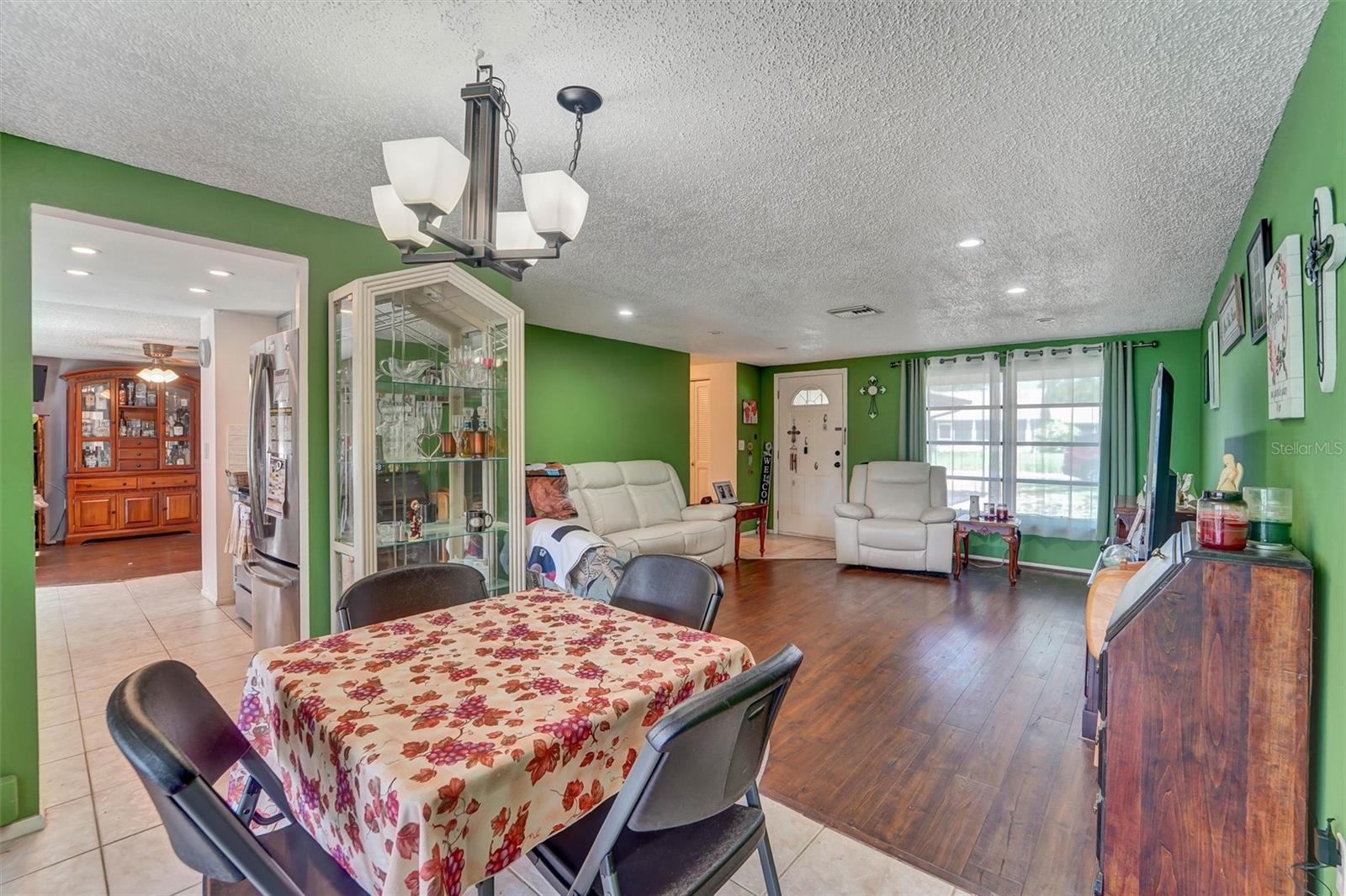 10800 LOS SANTOS DR — photo 11