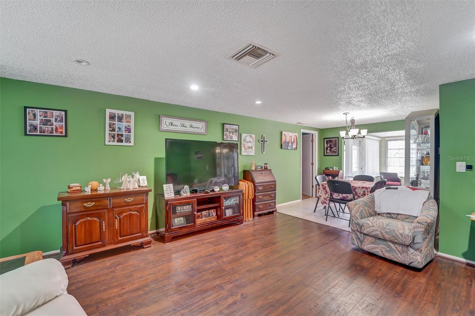 10800 LOS SANTOS DR — photo 4