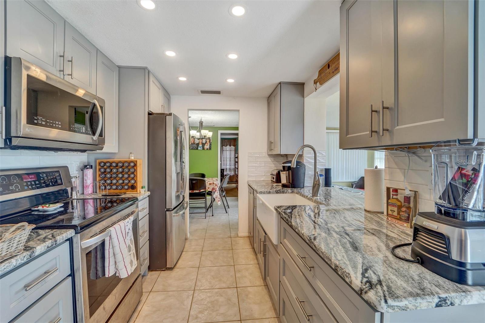 10800 LOS SANTOS DR — photo 16