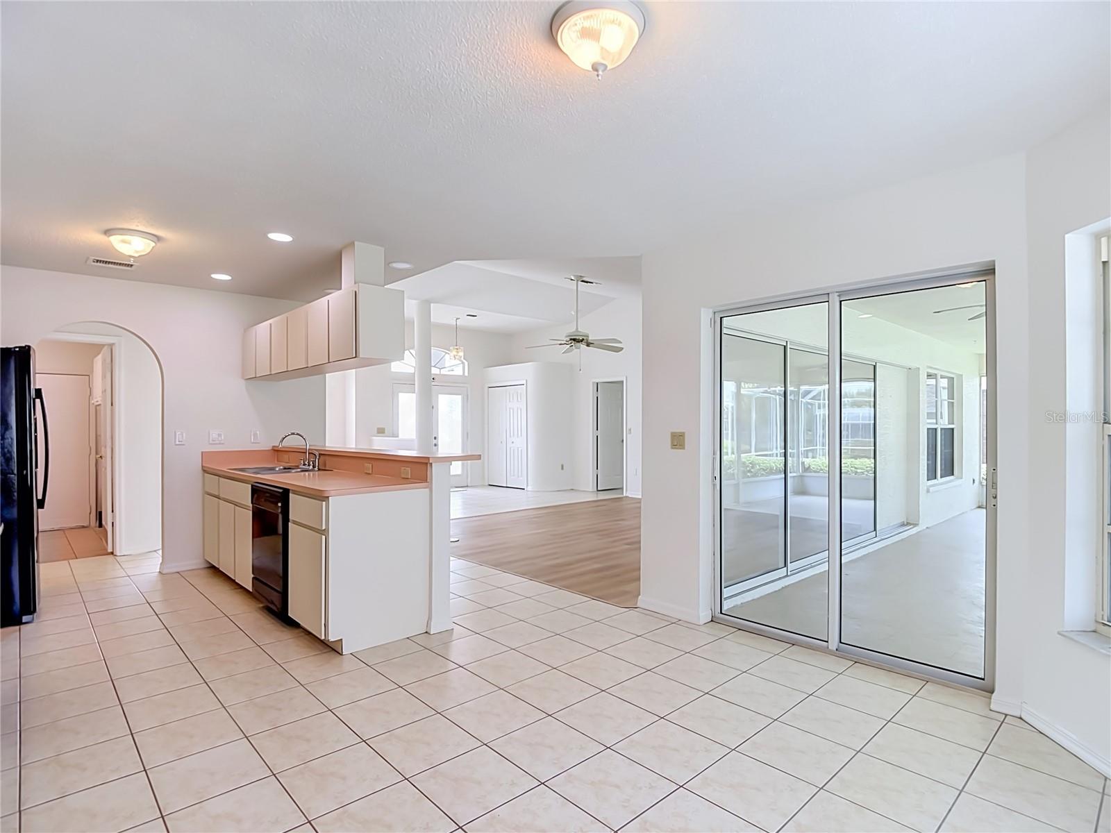 13827 WOODWARD DR — photo 17