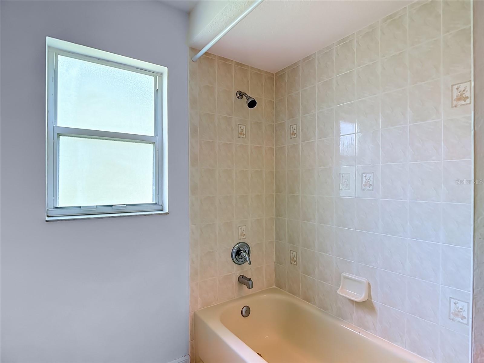 13827 WOODWARD DR — photo 37