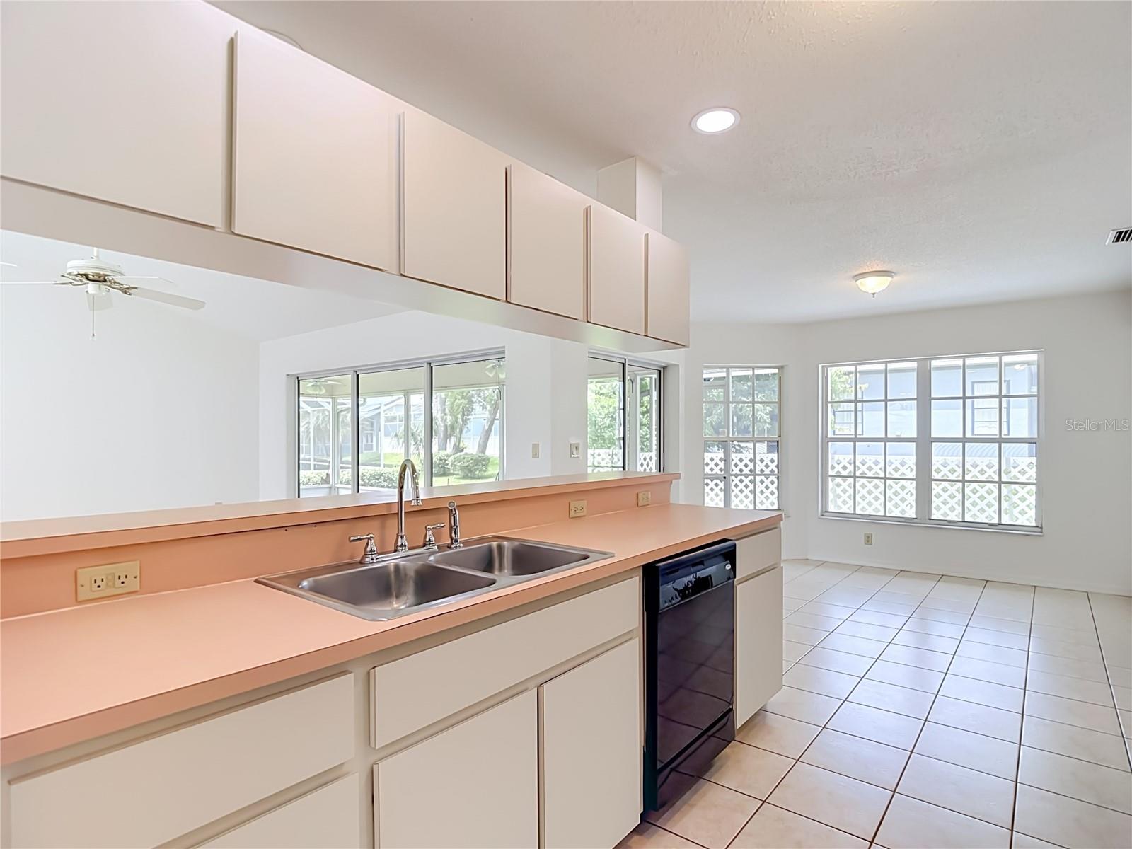 13827 WOODWARD DR — photo 10