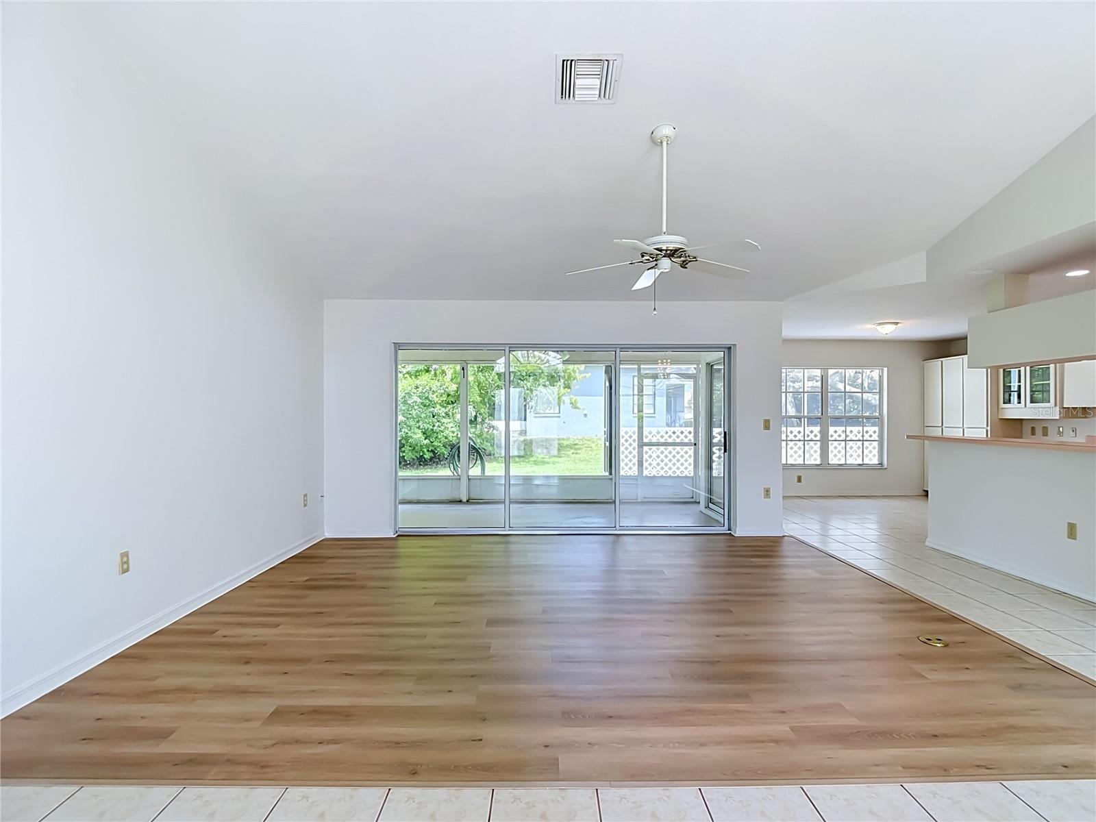 13827 WOODWARD DR — photo 25