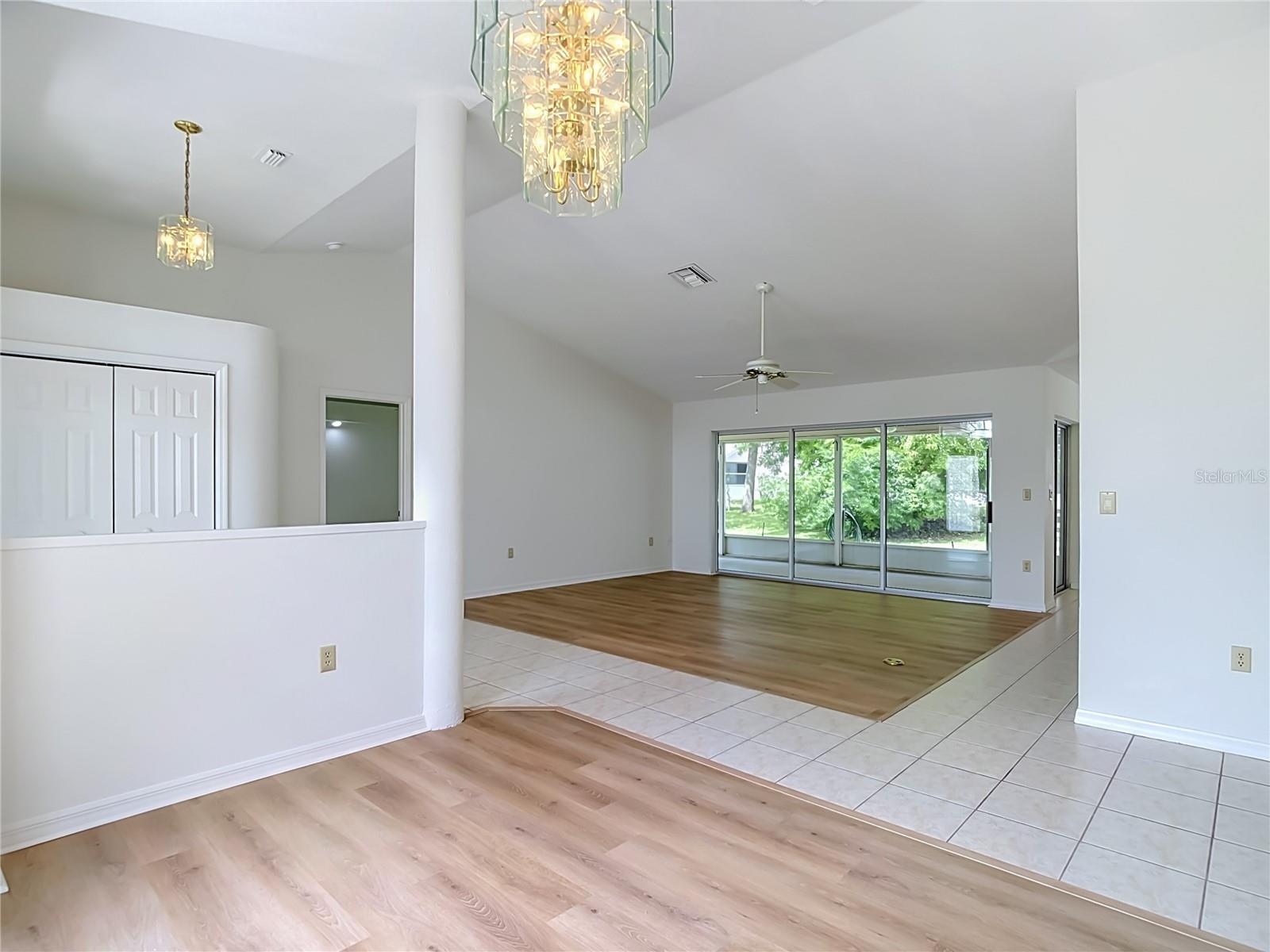 13827 WOODWARD DR — photo 8