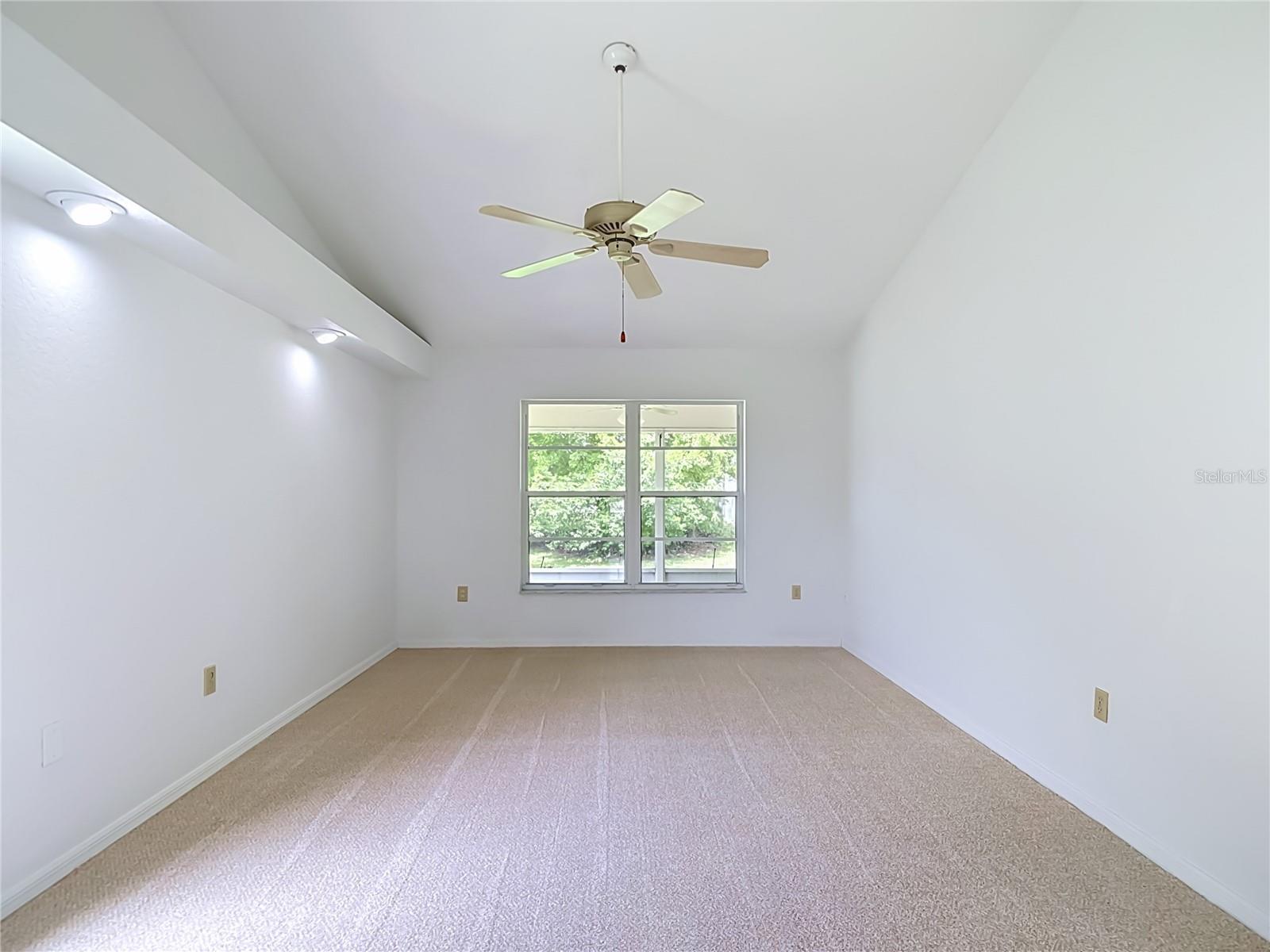 13827 WOODWARD DR — photo 44