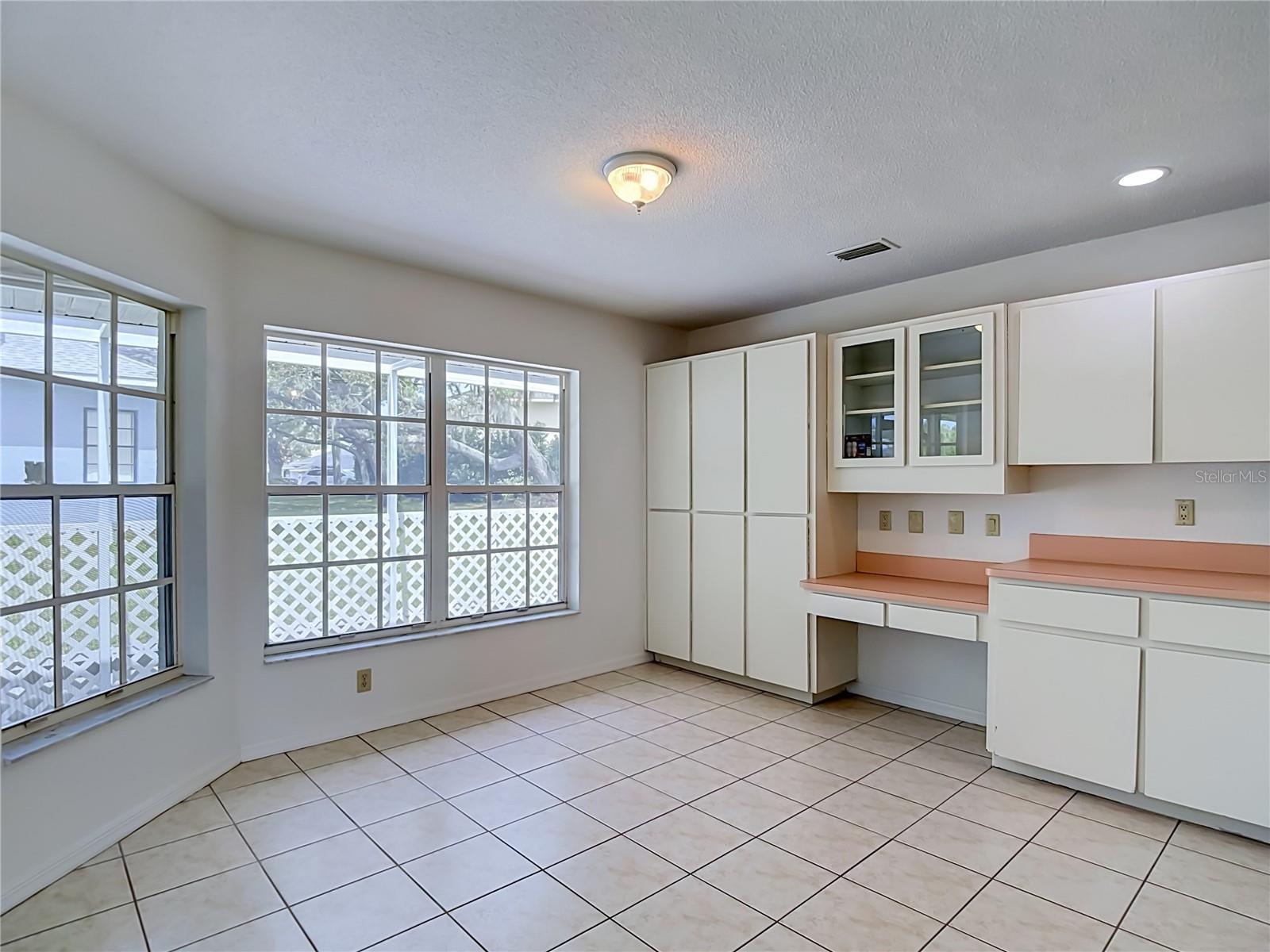 13827 WOODWARD DR — photo 15