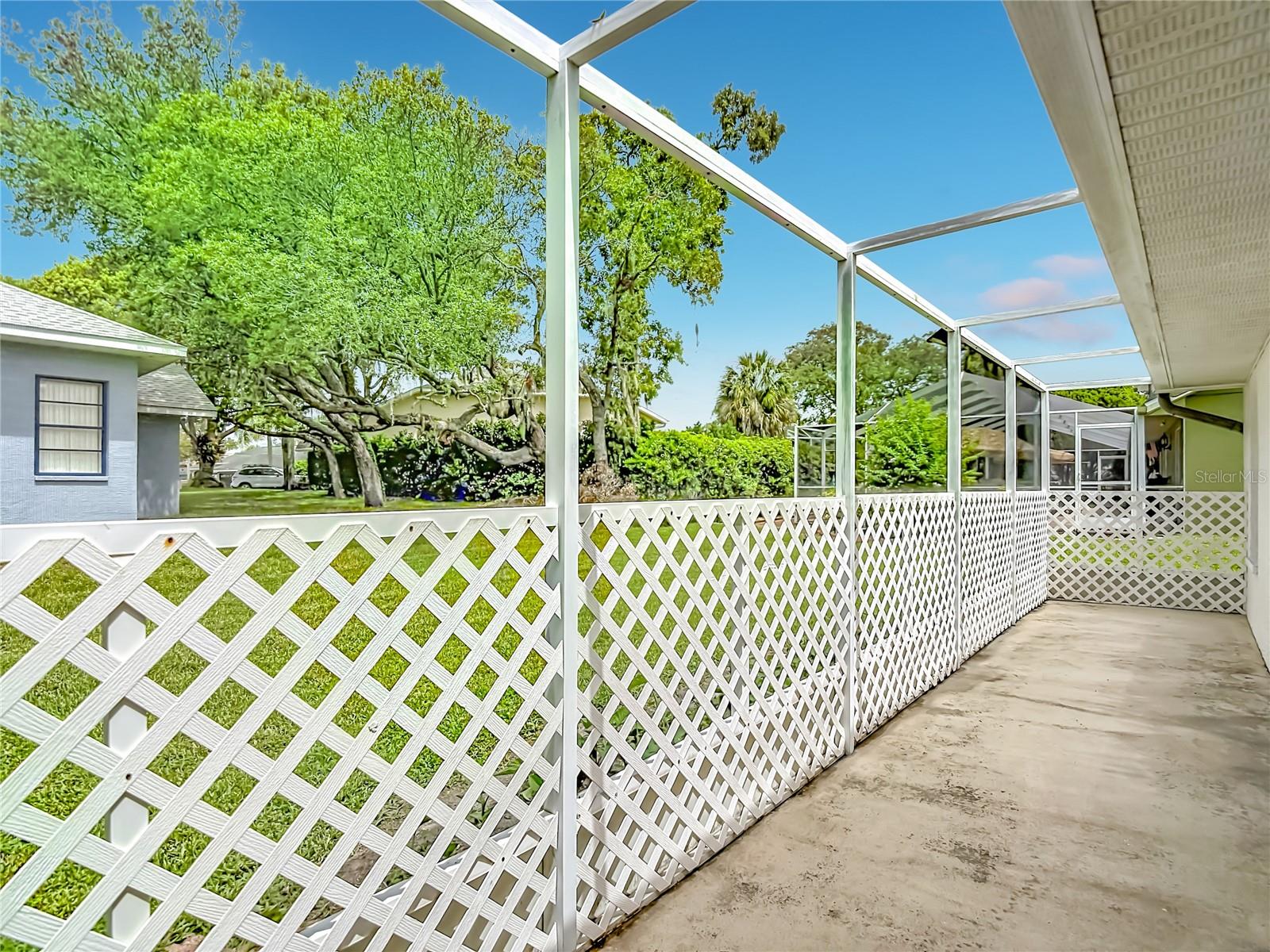 13827 WOODWARD DR — photo 58