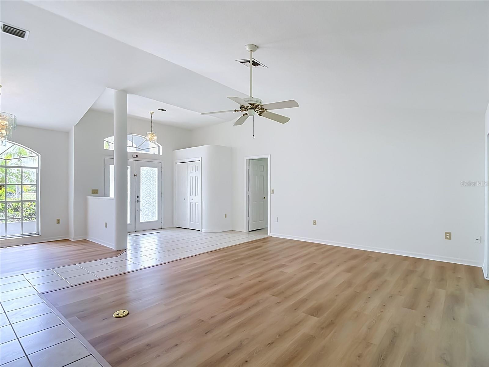 13827 WOODWARD DR — photo 22
