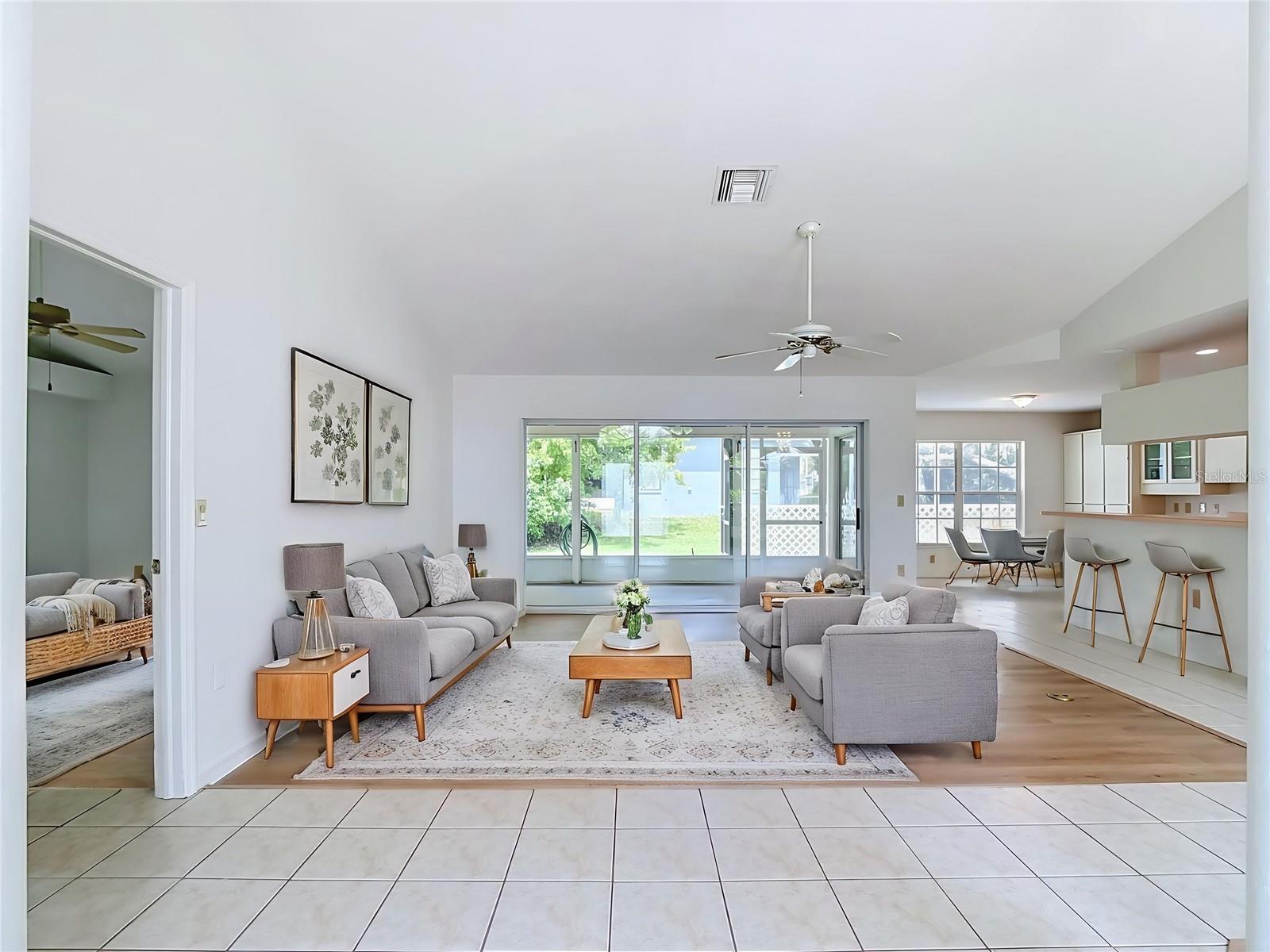 13827 WOODWARD DR — photo 4