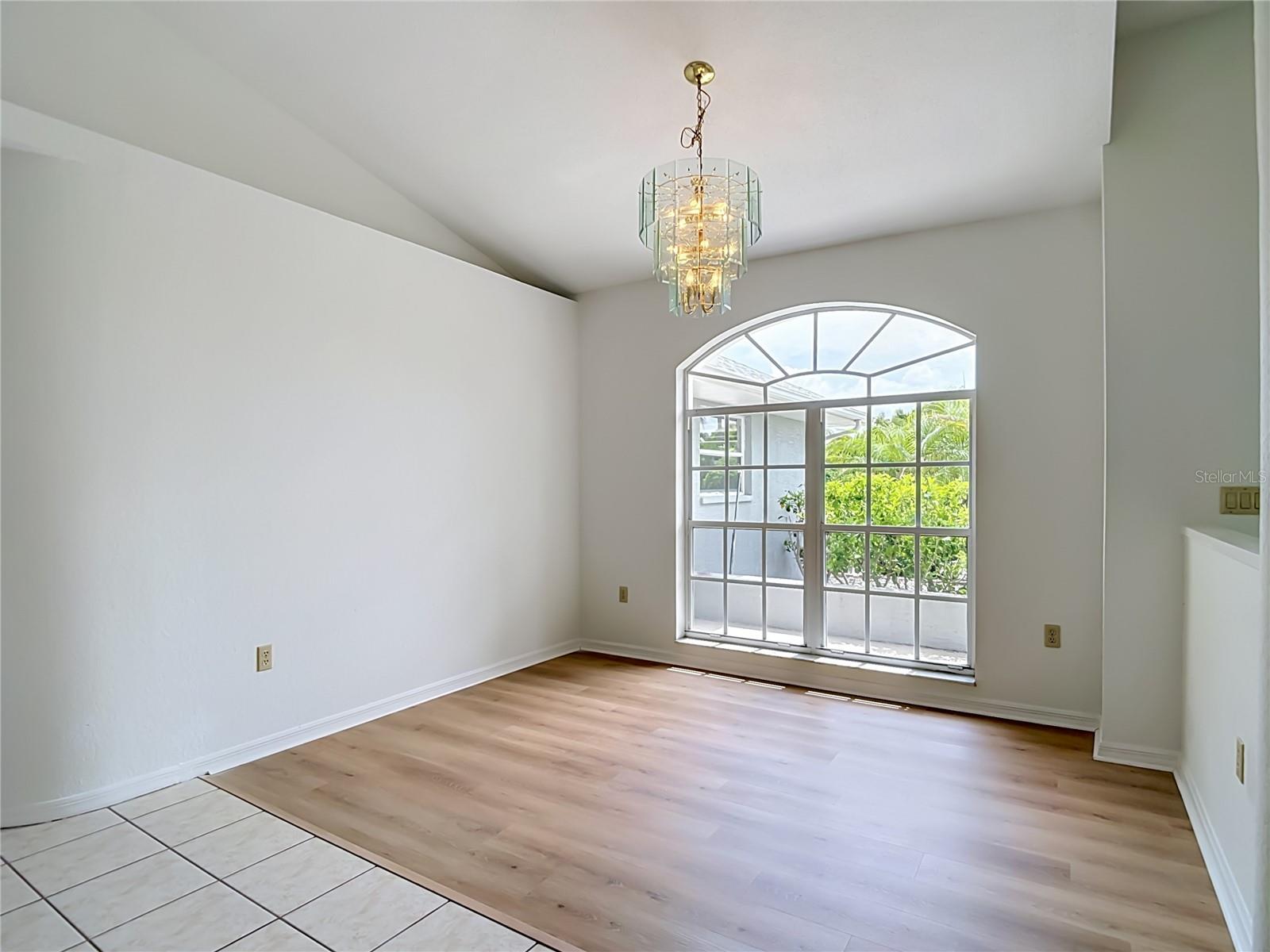 13827 WOODWARD DR — photo 6