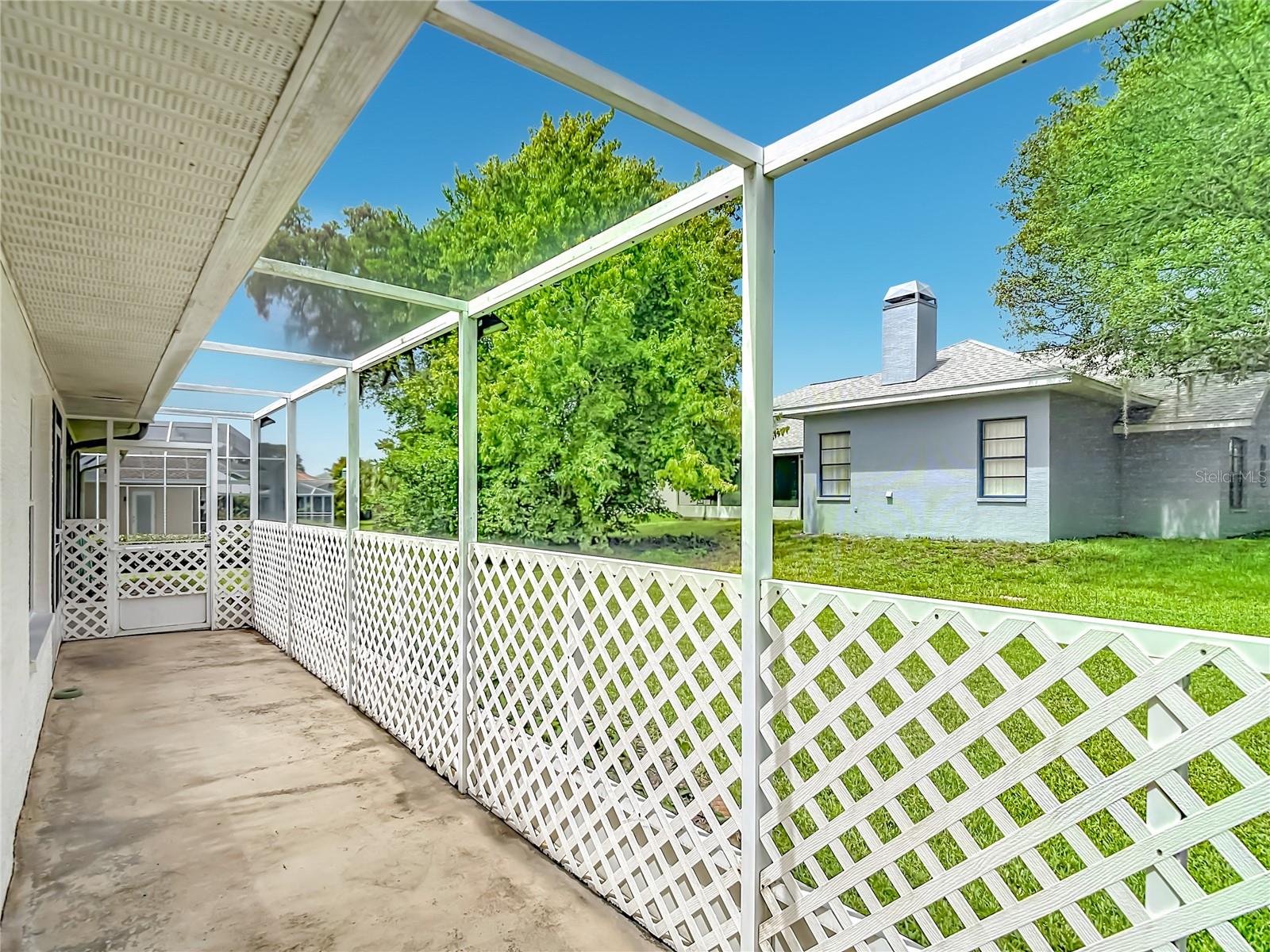 13827 WOODWARD DR — photo 59