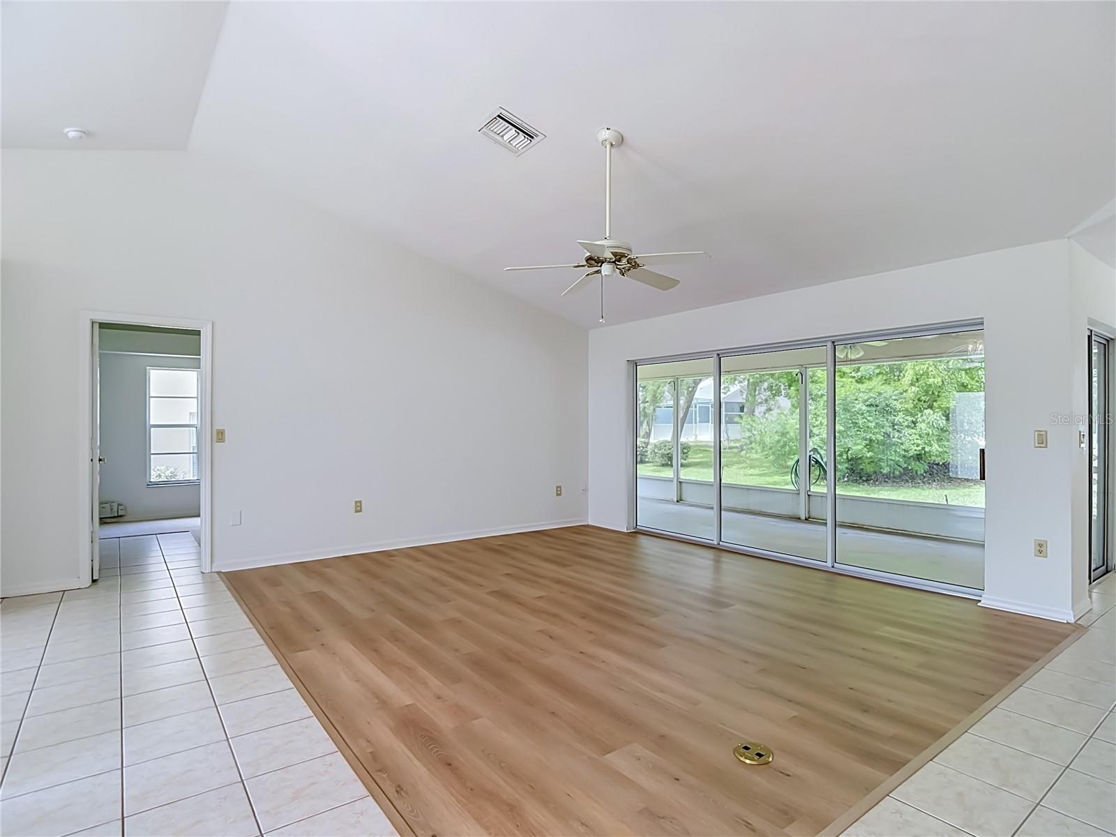 13827 WOODWARD DR — photo 21