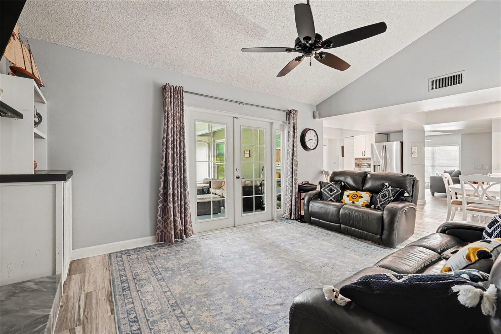 9303 ROLLING RIDGE PL — photo 2