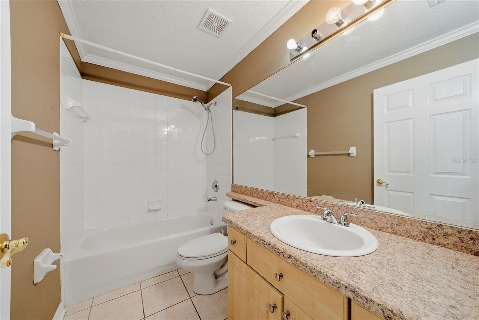 5553 BRADDOCK DR — photo 38