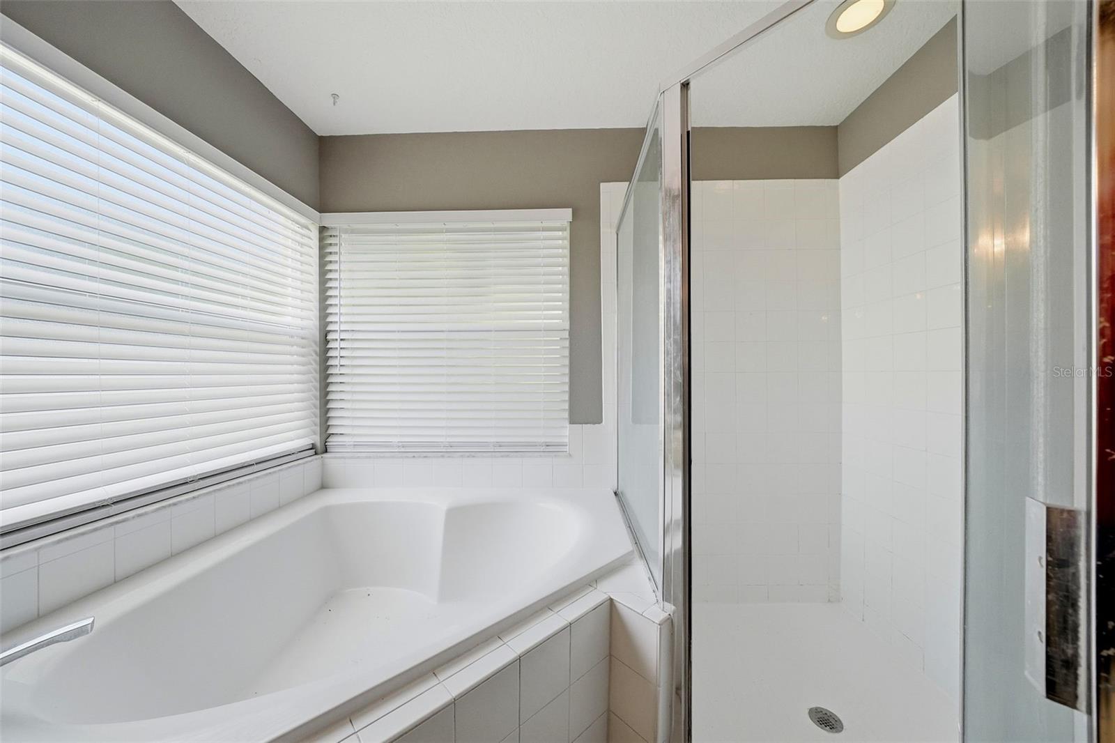 5553 BRADDOCK DR — photo 29