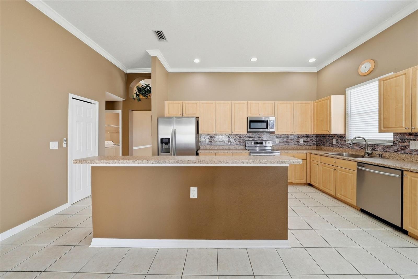 5553 BRADDOCK DR — photo 14