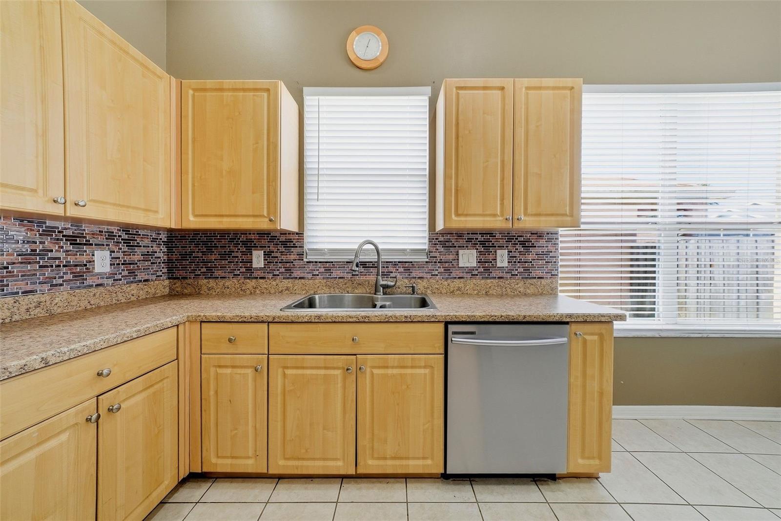 5553 BRADDOCK DR — photo 15