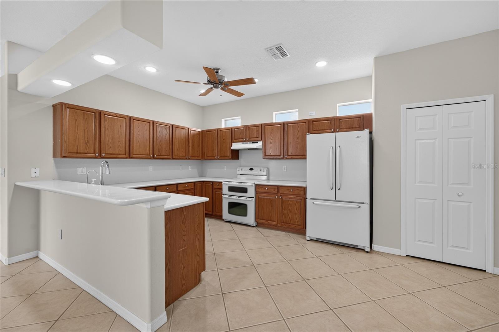 20931 DIAMONTE DR — photo 8
