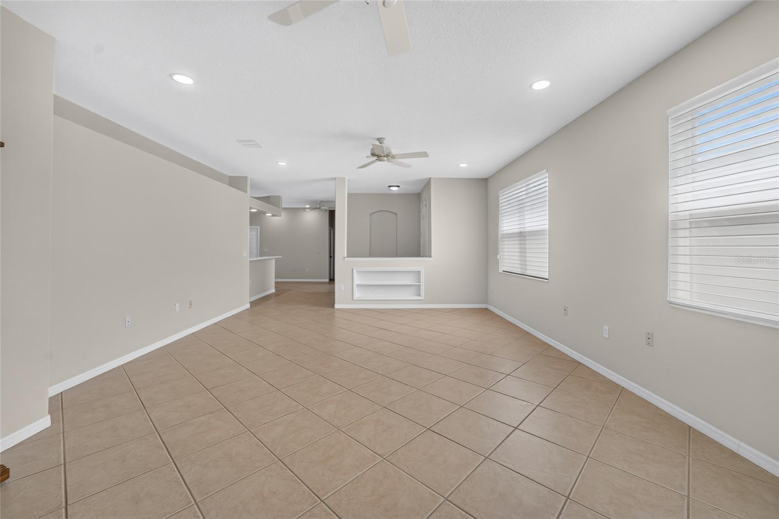 20931 DIAMONTE DR — photo 17
