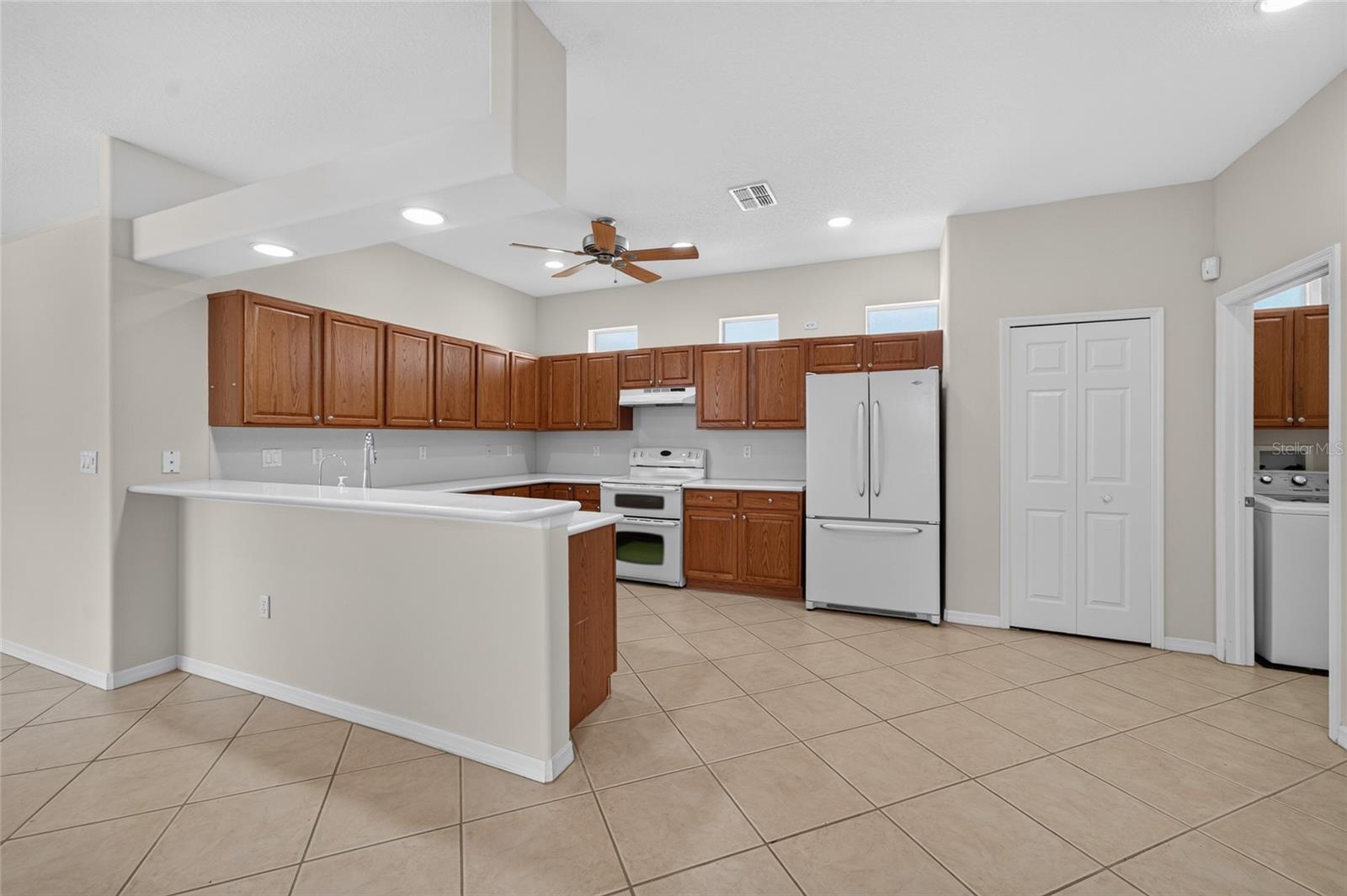 20931 DIAMONTE DR — photo 9