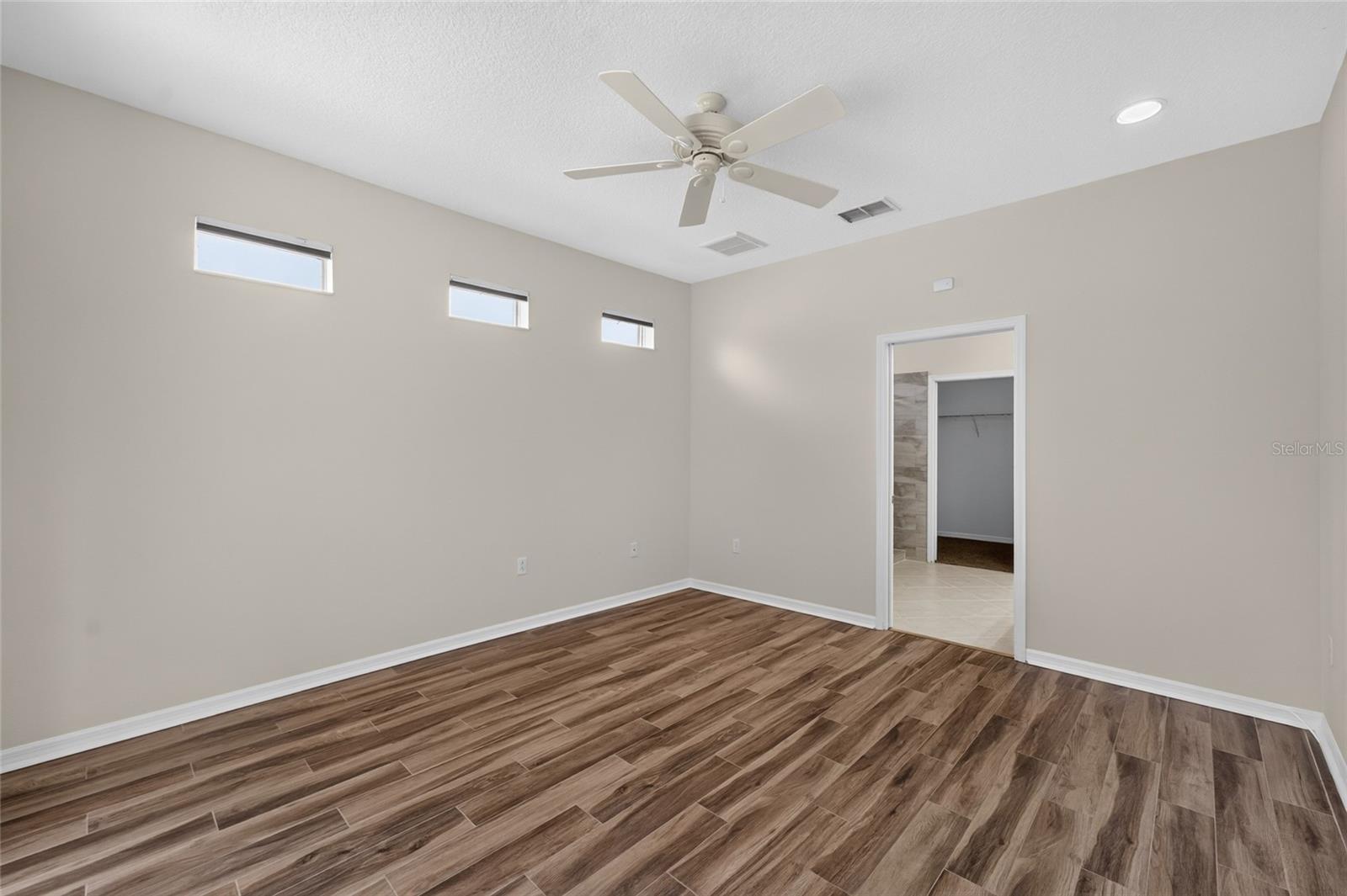 20931 DIAMONTE DR — photo 28