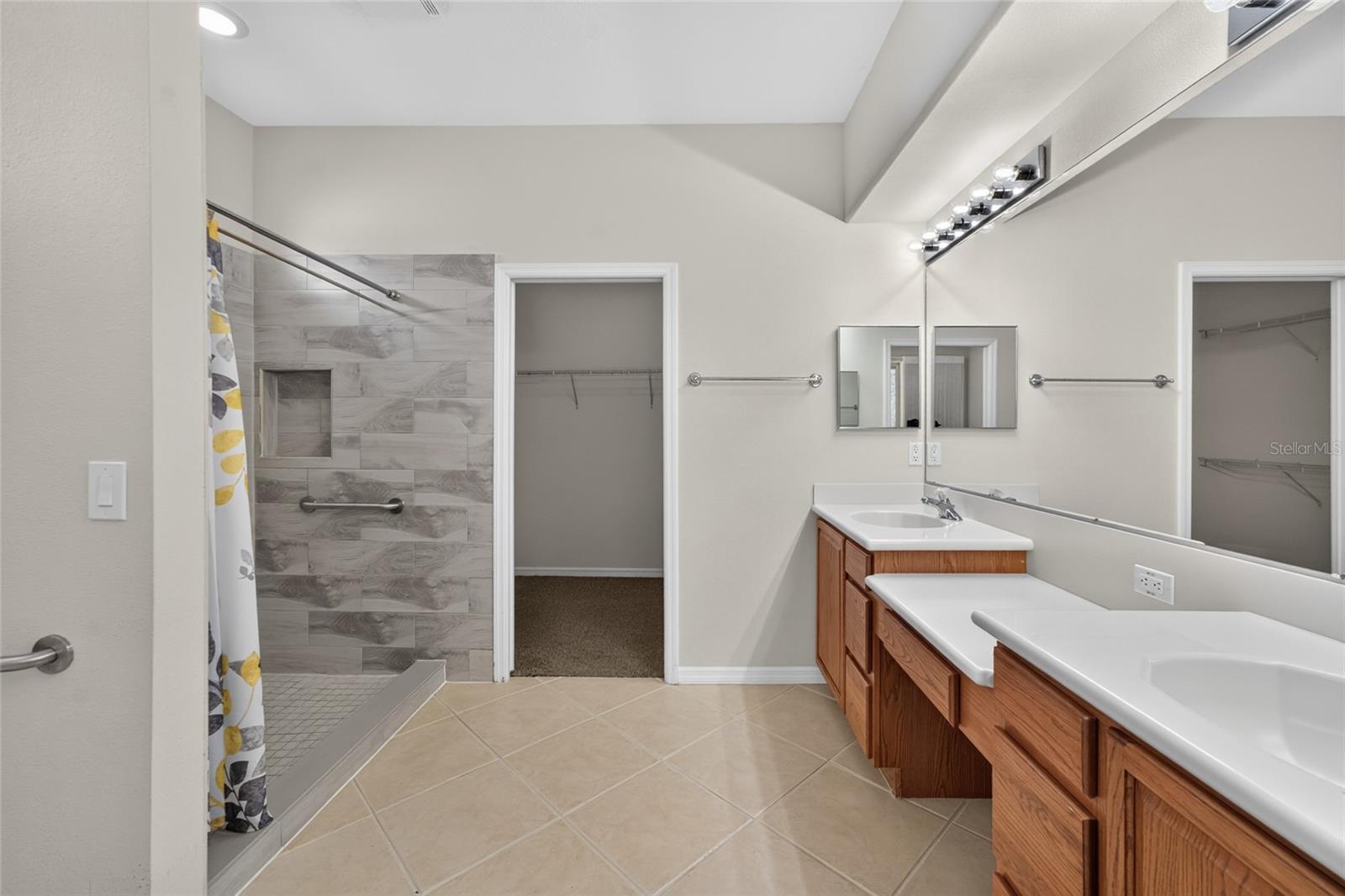 20931 DIAMONTE DR — photo 33