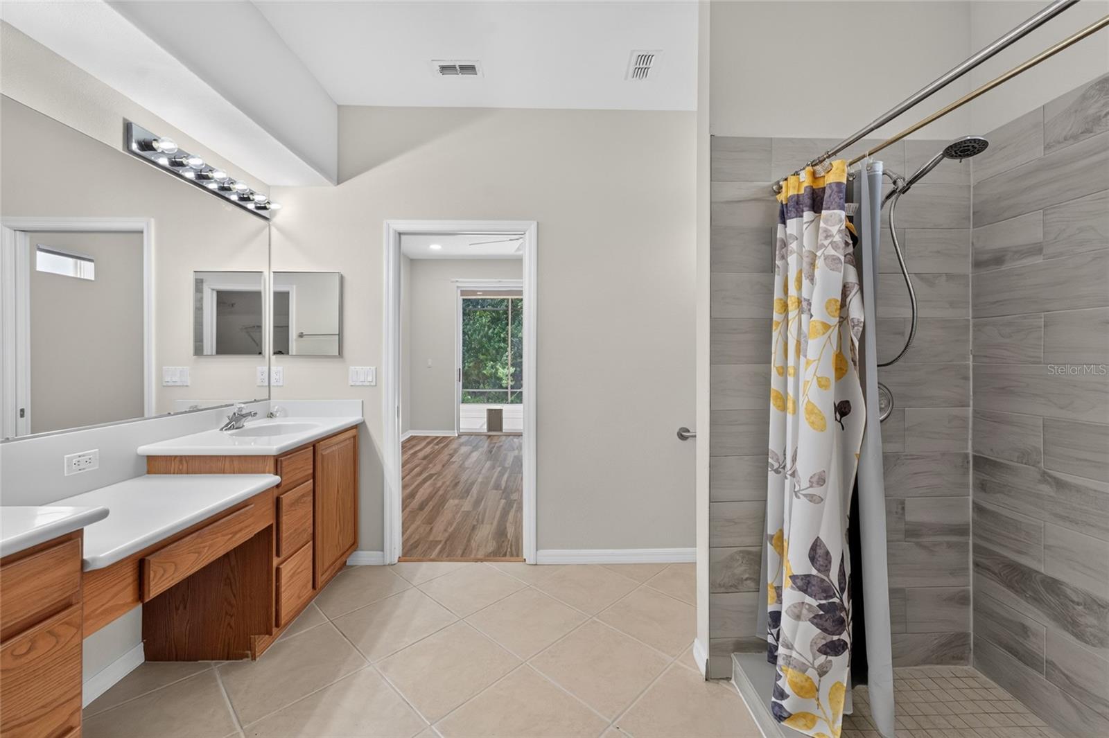 20931 DIAMONTE DR — photo 31