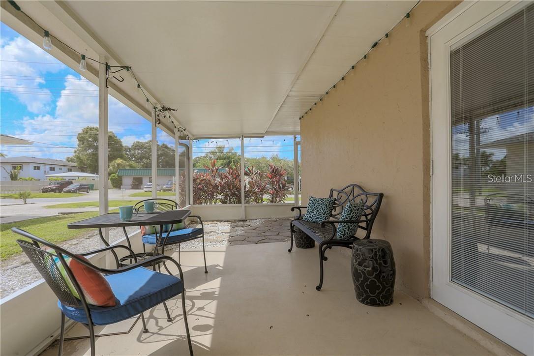 2907 HYDE PARK ST — photo 2