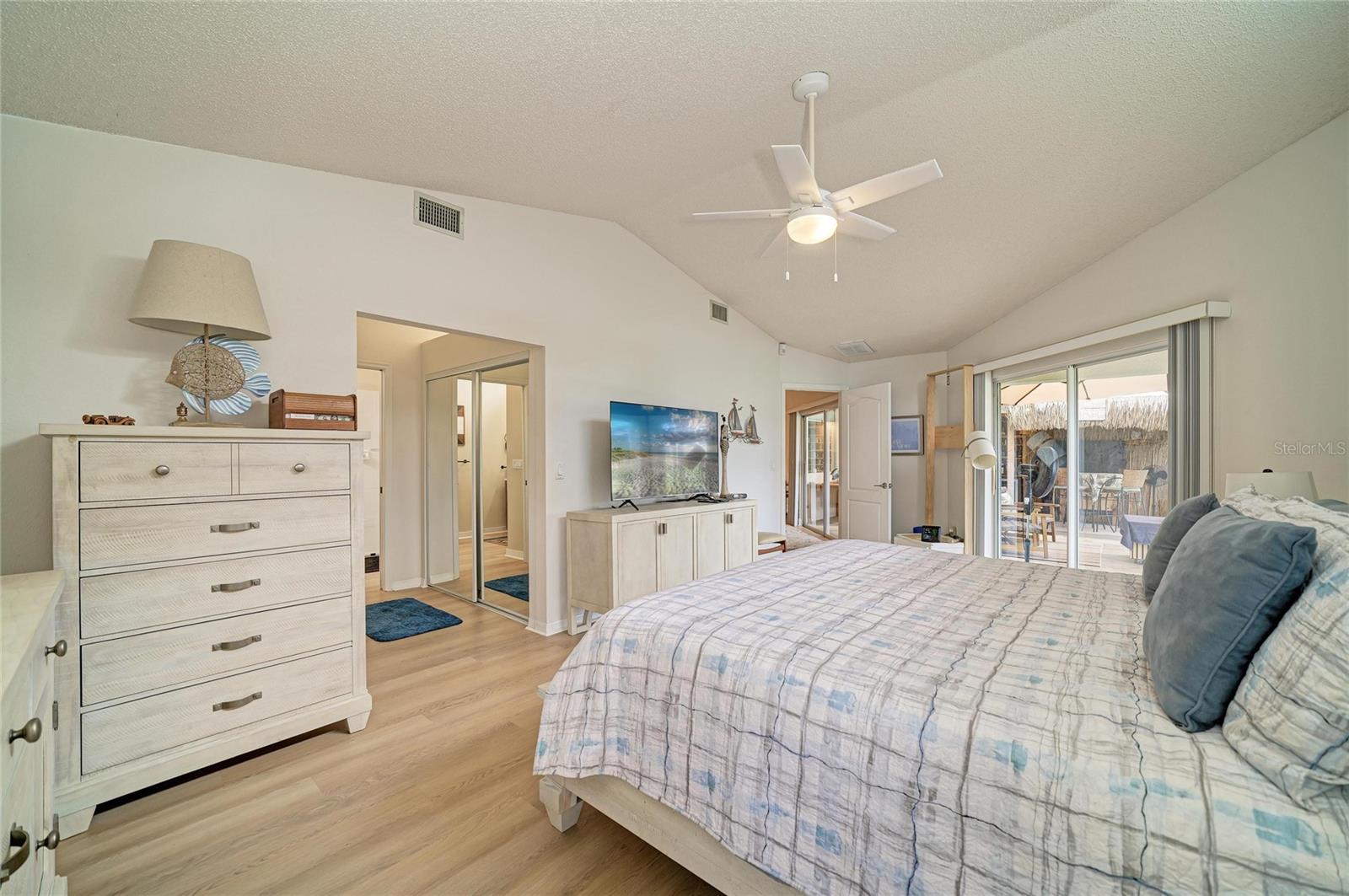 6604 STONE RIVER RD — photo 26