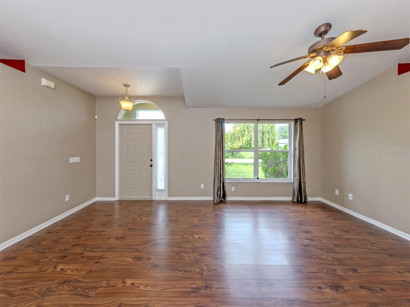 2136 PENGUIN LN — photo 4