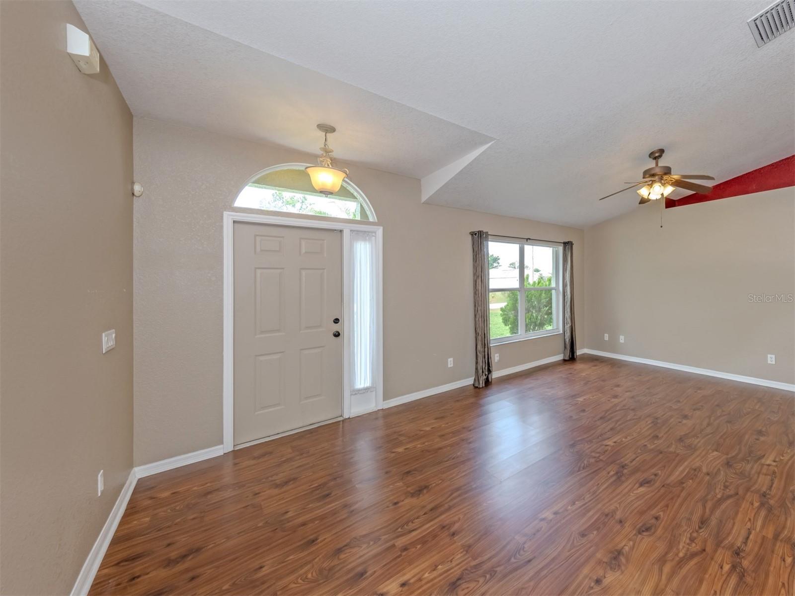 2136 PENGUIN LN — photo 5