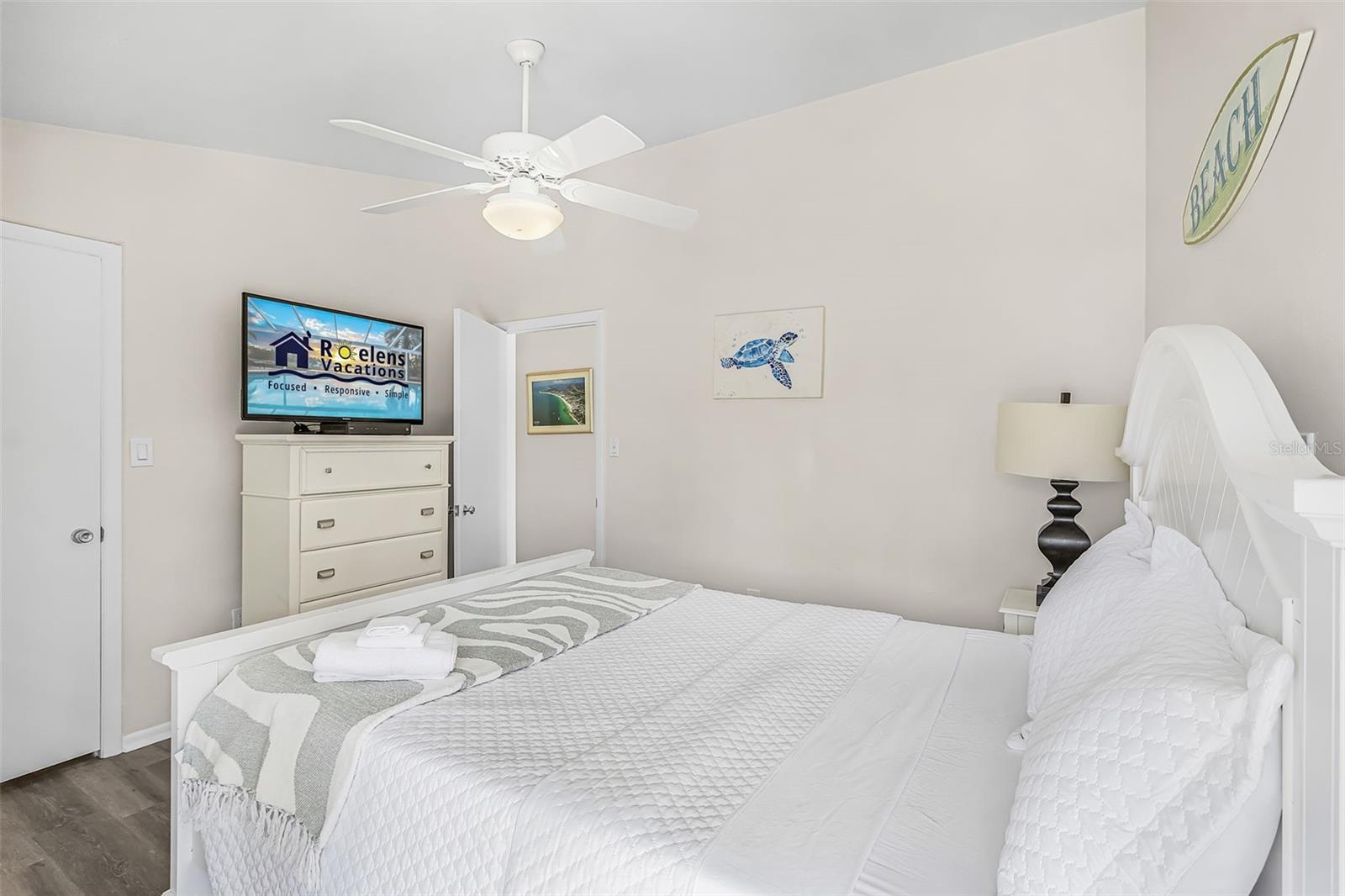 6020 MIDNIGHT PASS RD — photo 15