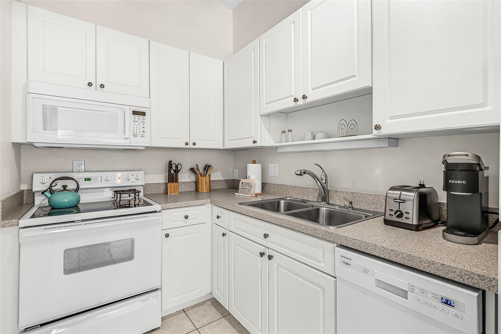 6020 MIDNIGHT PASS RD — photo 10