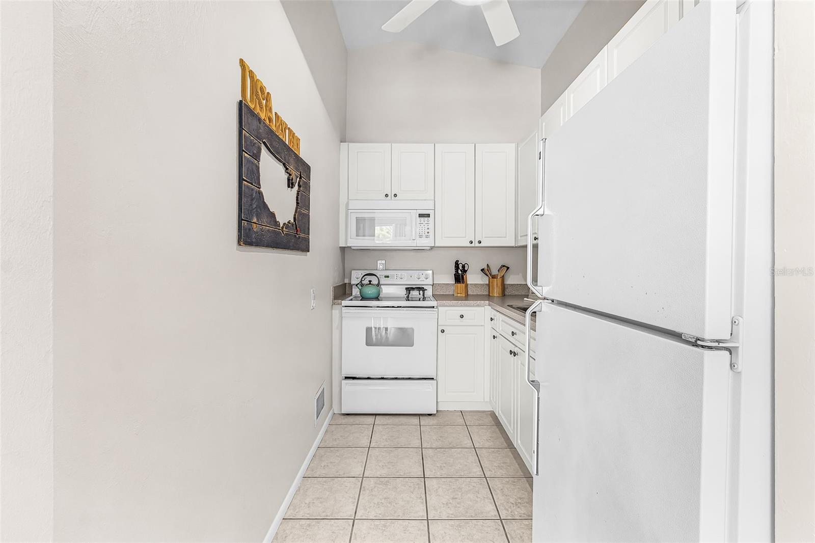 6020 MIDNIGHT PASS RD — photo 11