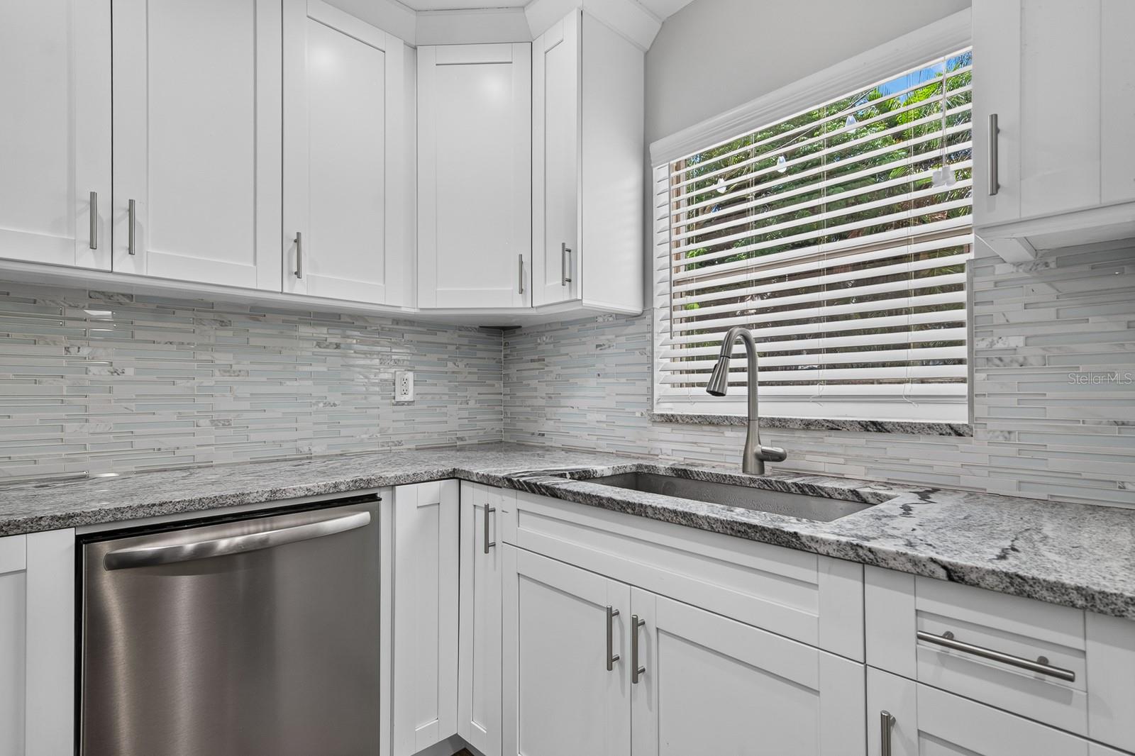 4014 W LAND AVE — photo 11