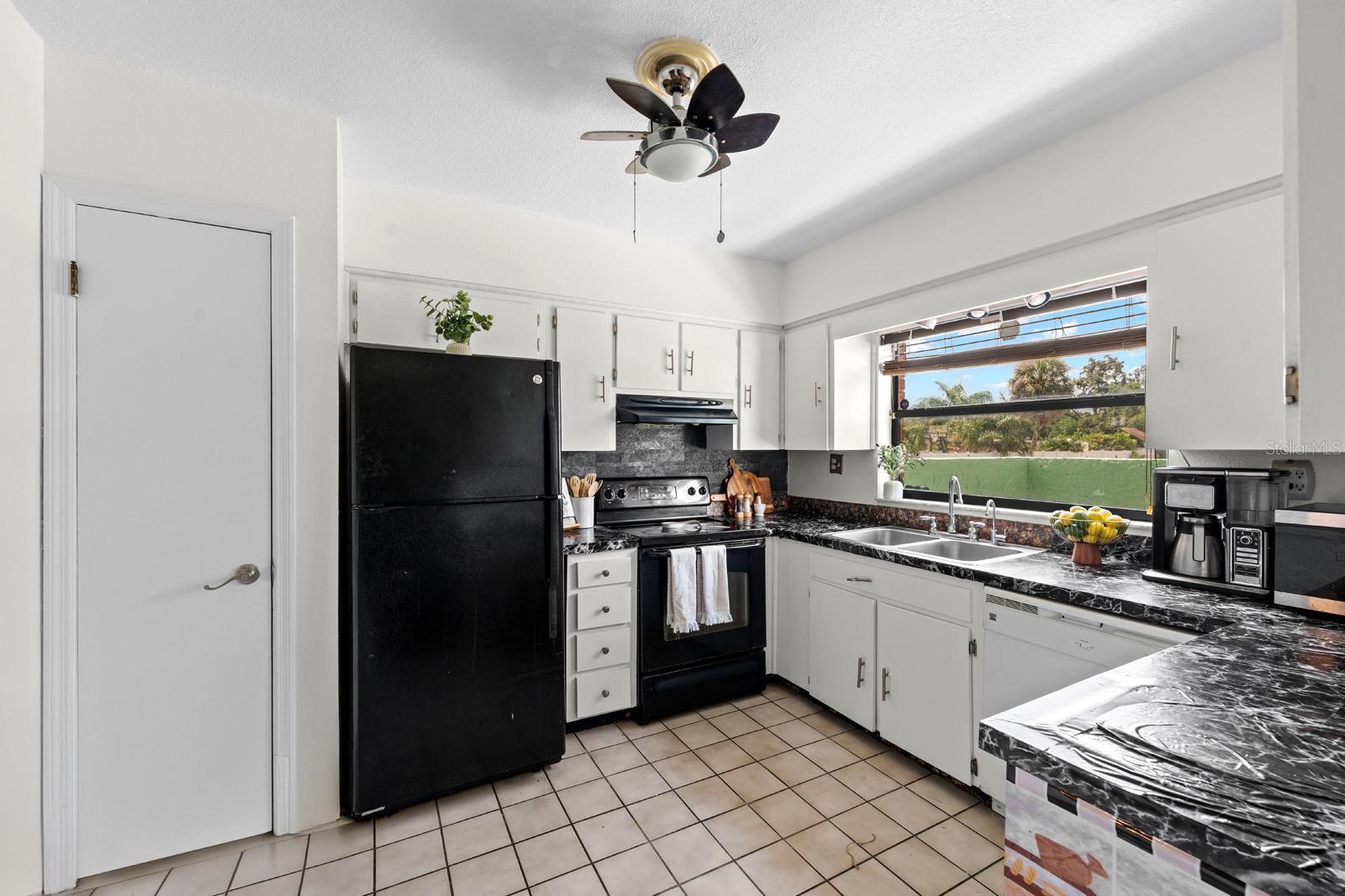 5220 BLANE DR — photo 8