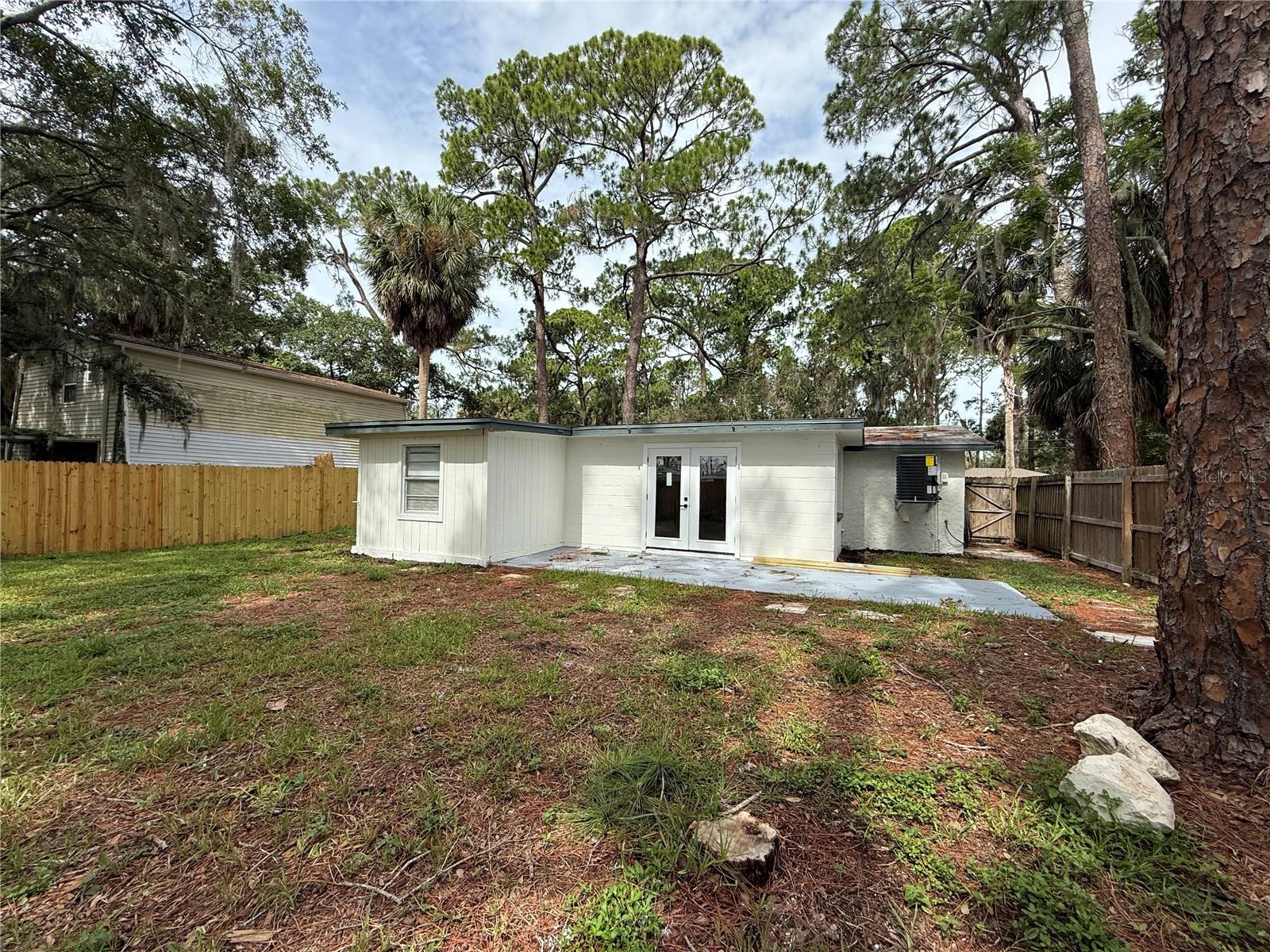 7138 PINEWOOD DR — photo 24
