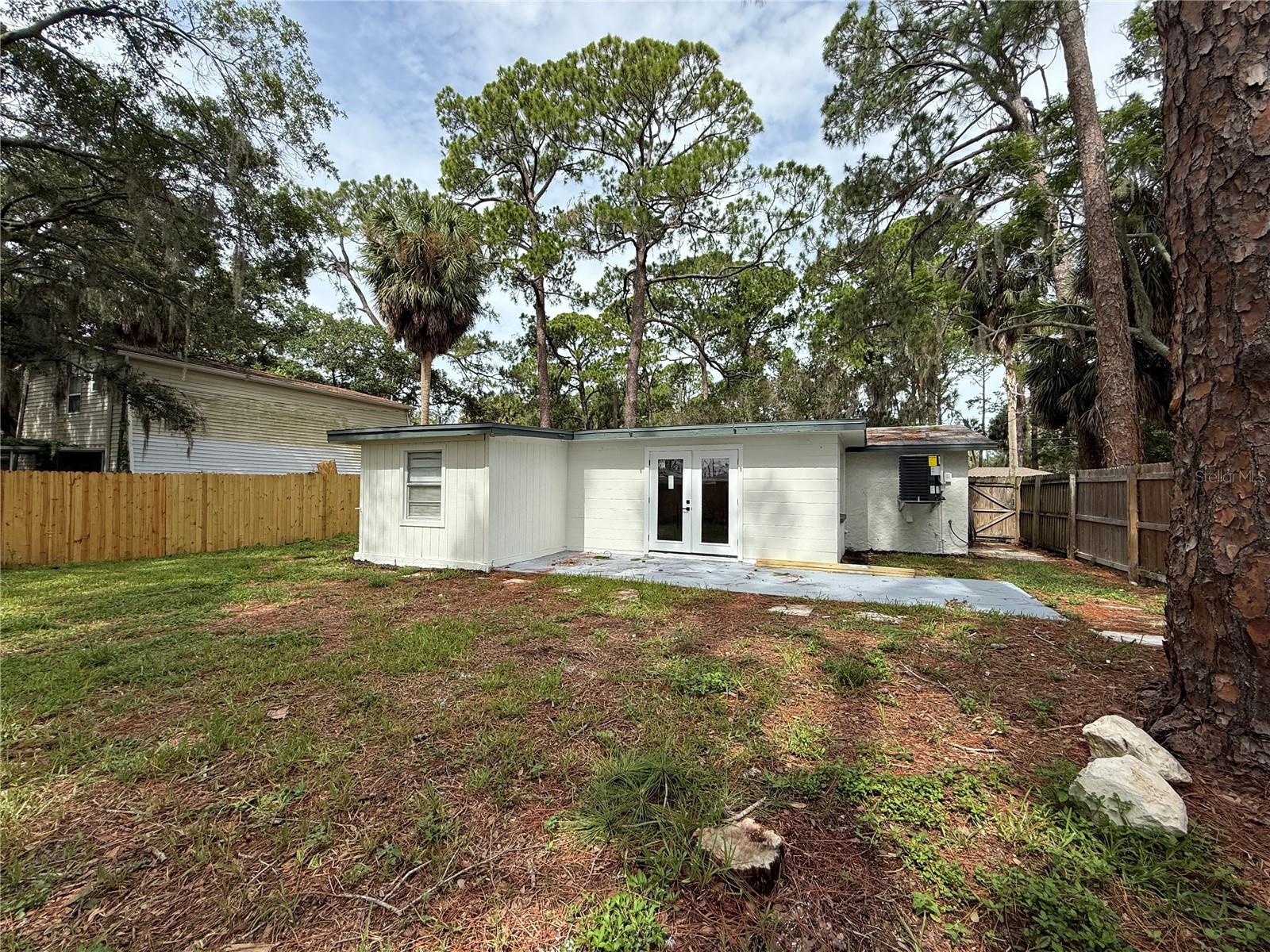 7138 PINEWOOD DR — photo 25