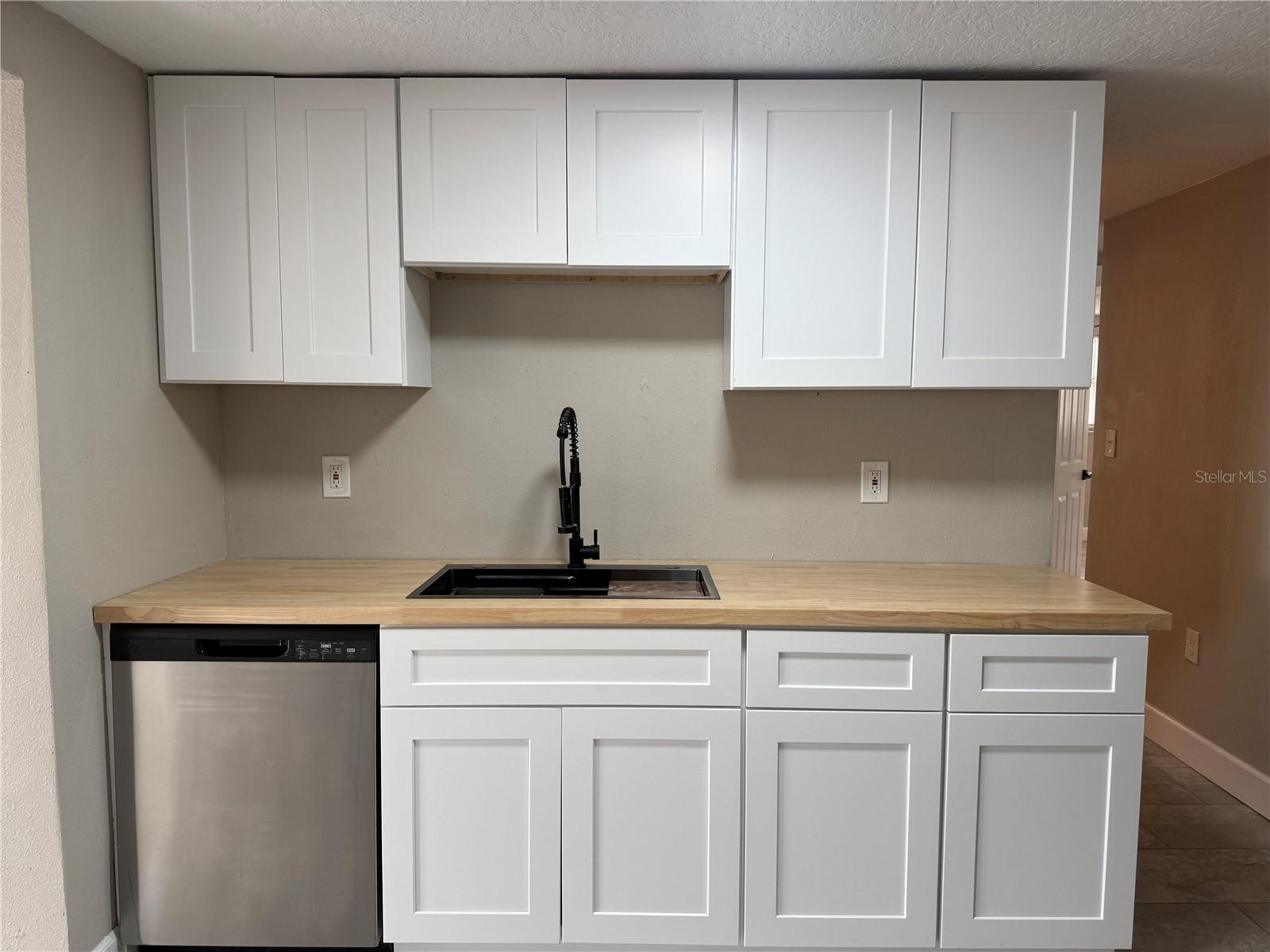 7138 PINEWOOD DR — photo 8
