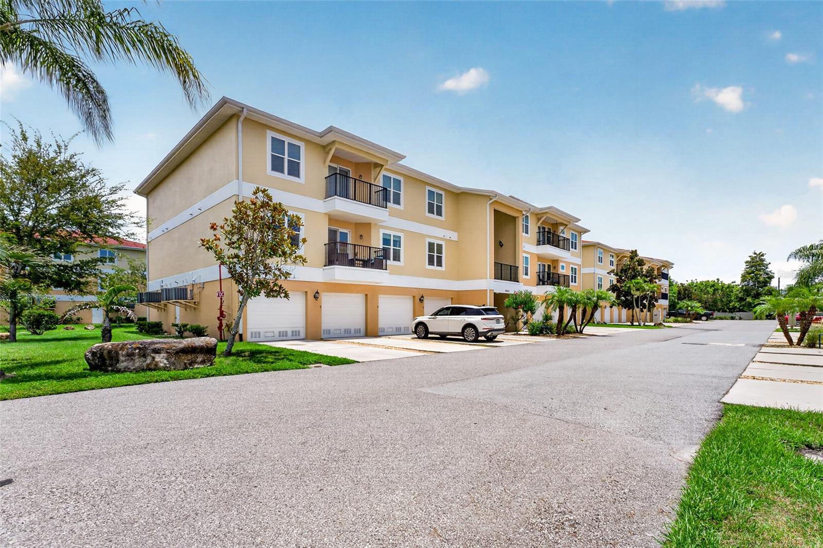 6420 BANYAN BLVD #201 — photo 39