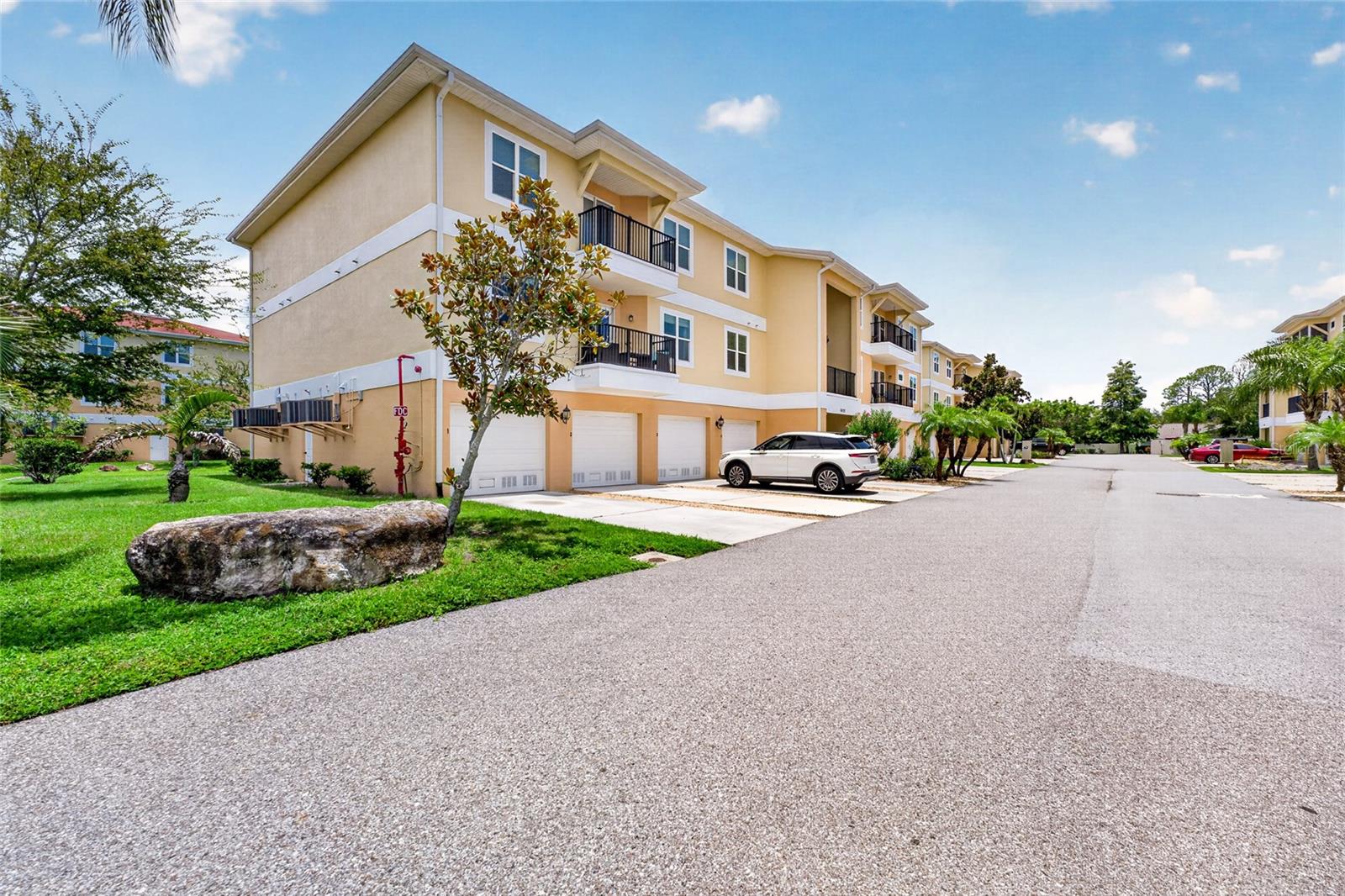 6420 BANYAN BLVD #201 — photo 40