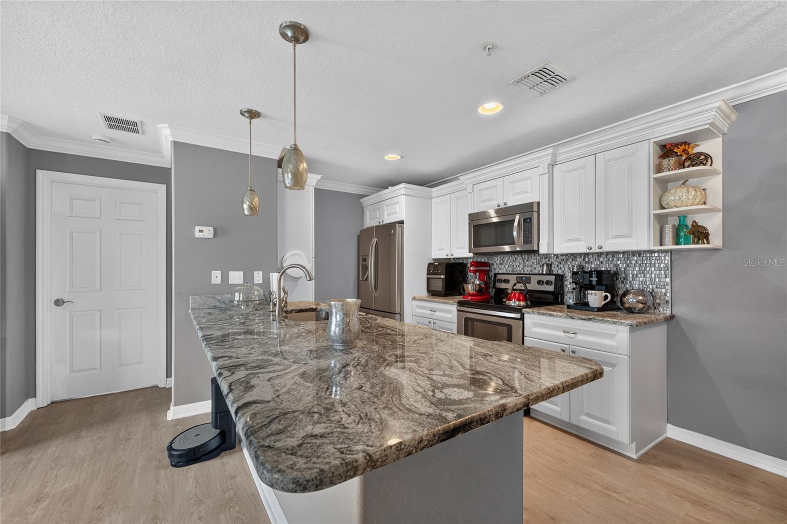 6420 BANYAN BLVD #201 — photo 4