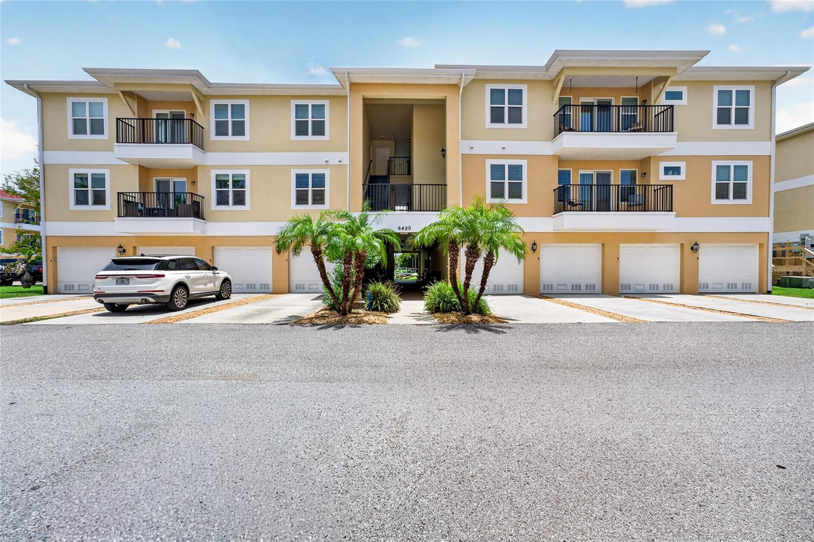 6420 BANYAN BLVD #201 — photo 38