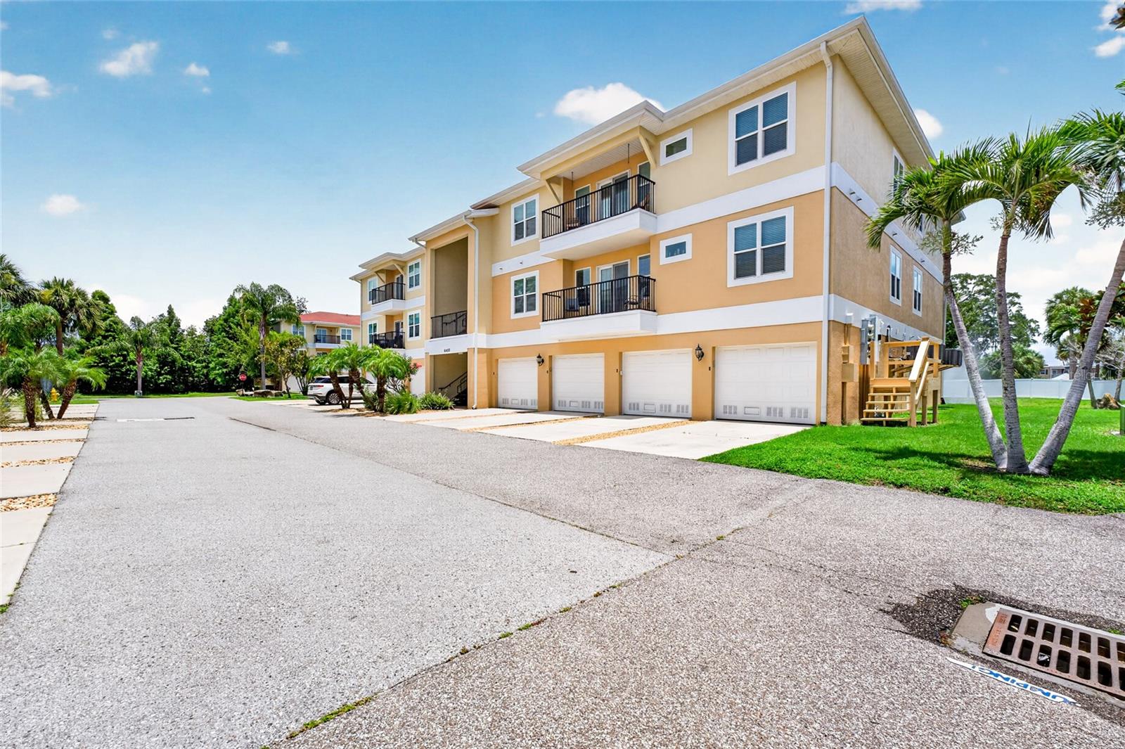 6420 BANYAN BLVD #201 — photo 41