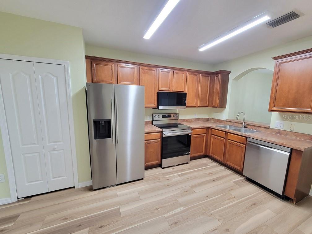 16414 SWAN VIEW CIR — photo 8