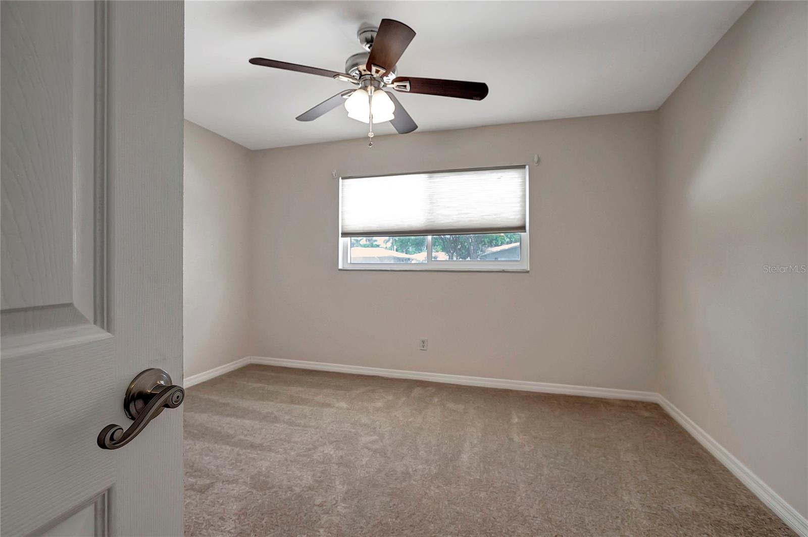 809 JACARANDA DR — photo 9