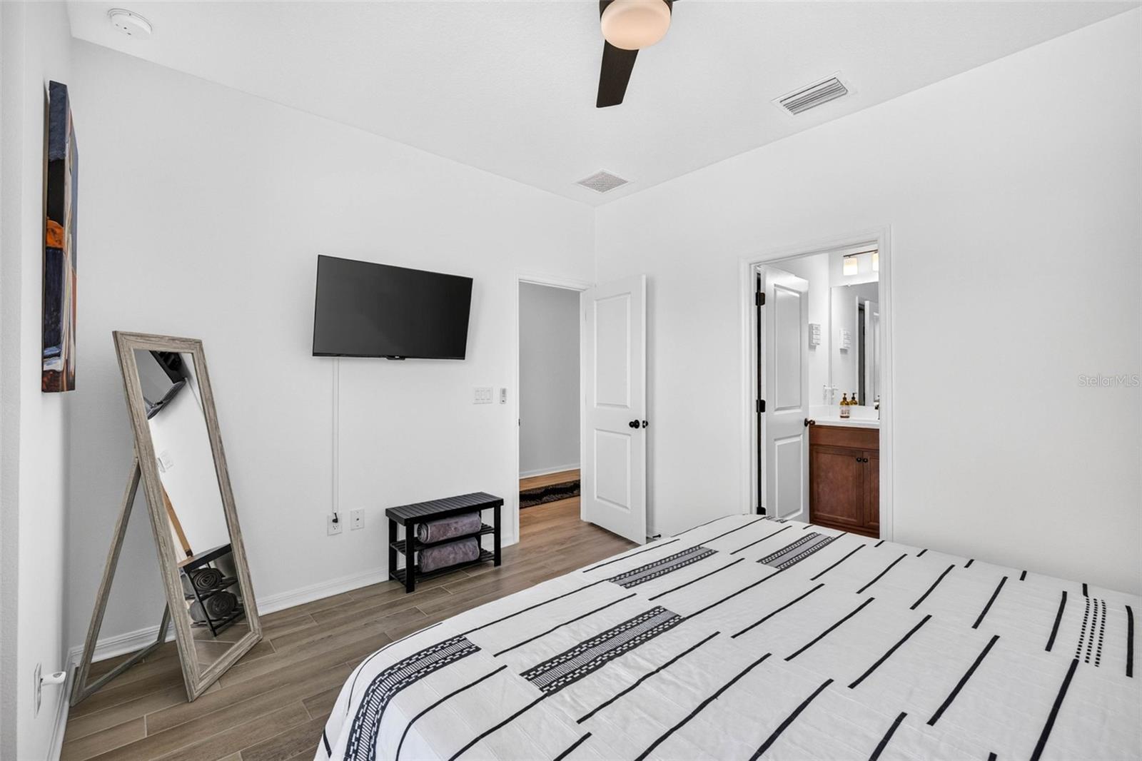 13471 NEWPORT SHORES DR — photo 11