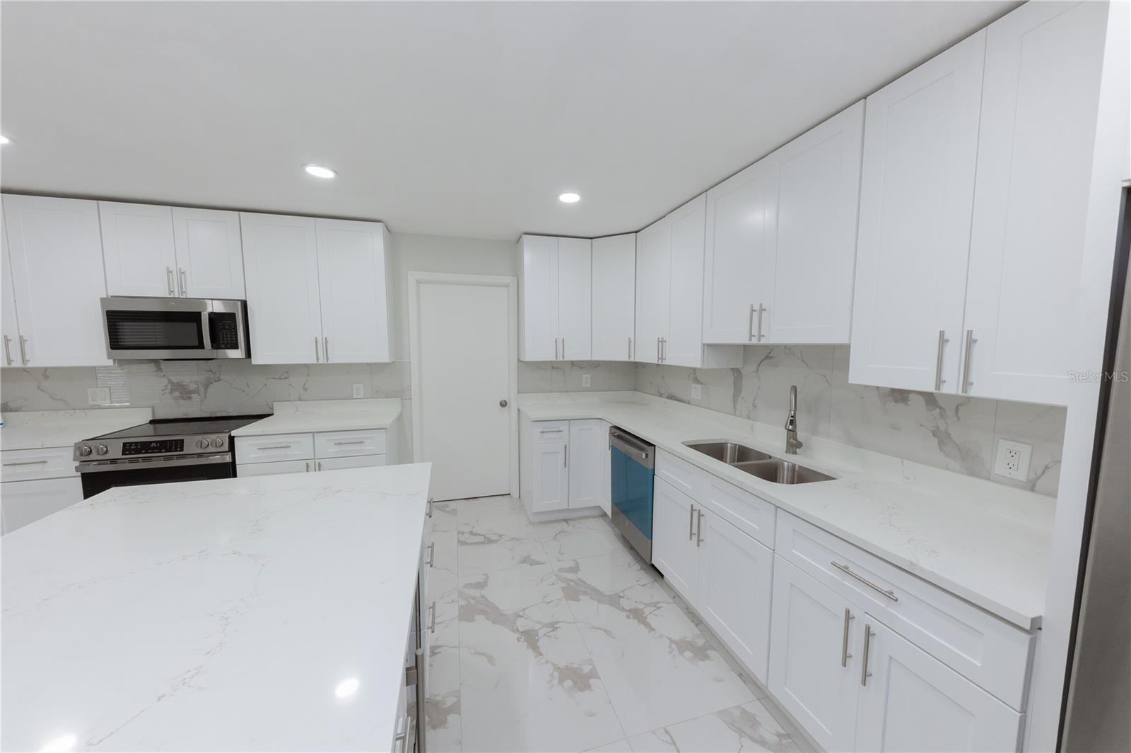 4946 DR MARTIN LUTHER KING JR ST S — photo 20