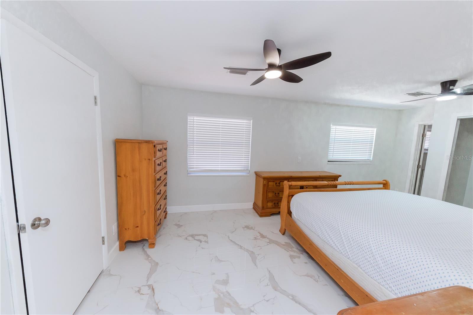 4946 DR MARTIN LUTHER KING JR ST S — photo 38
