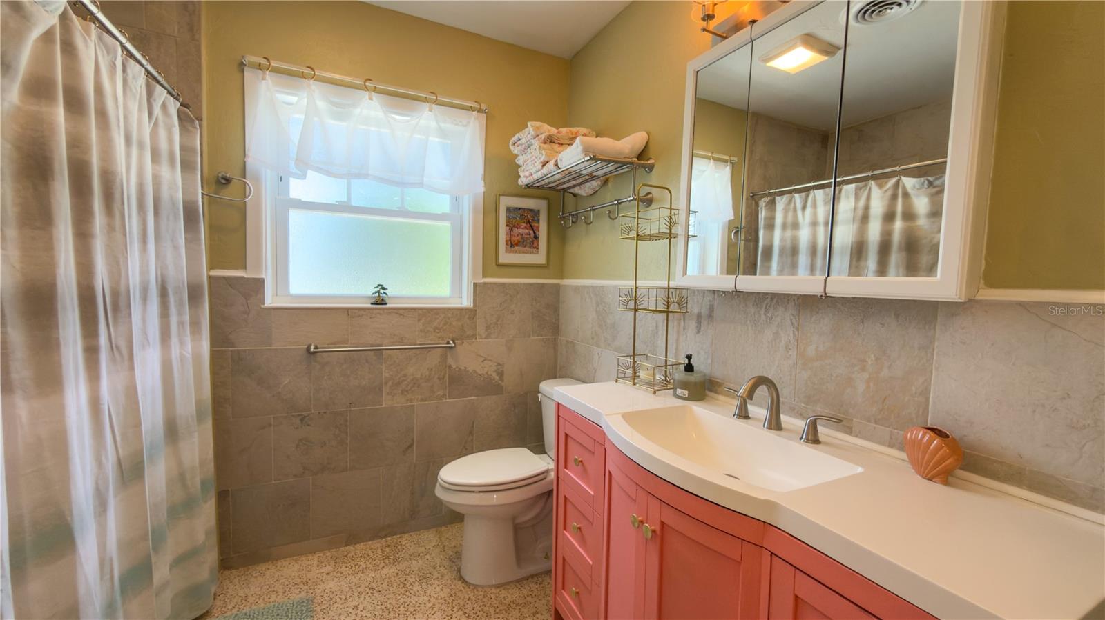 2215 ALVARADO LN — photo 14